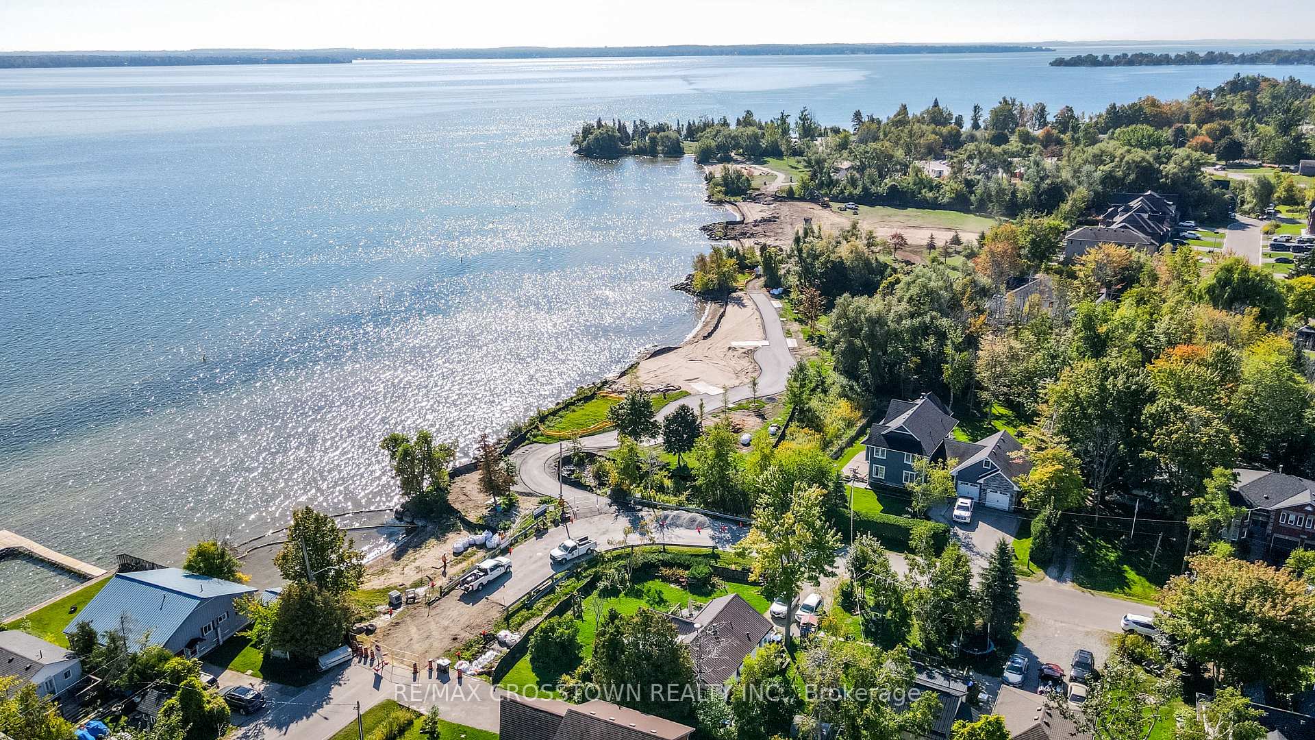 Photo 2 of 673 Roberts Road, Innisfil, Alcona — HOMEH