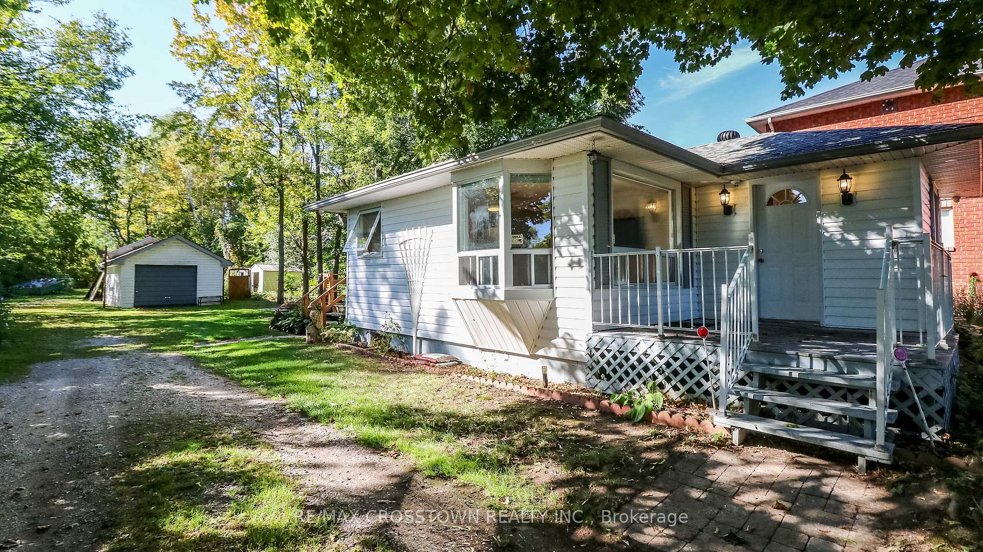 Photo 6 of 673 Roberts Road, Innisfil, Alcona — HOMEH