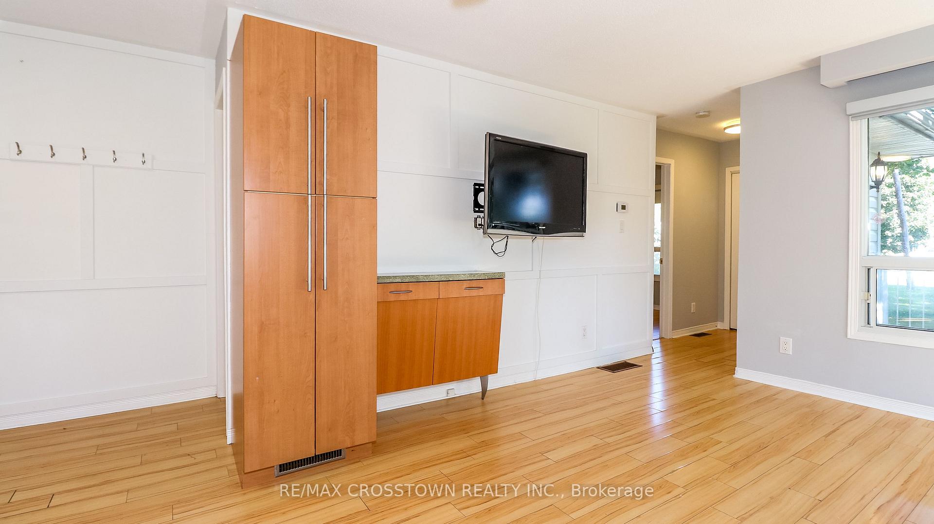 Photo 10 of 673 Roberts Road, Innisfil, Alcona — HOMEH