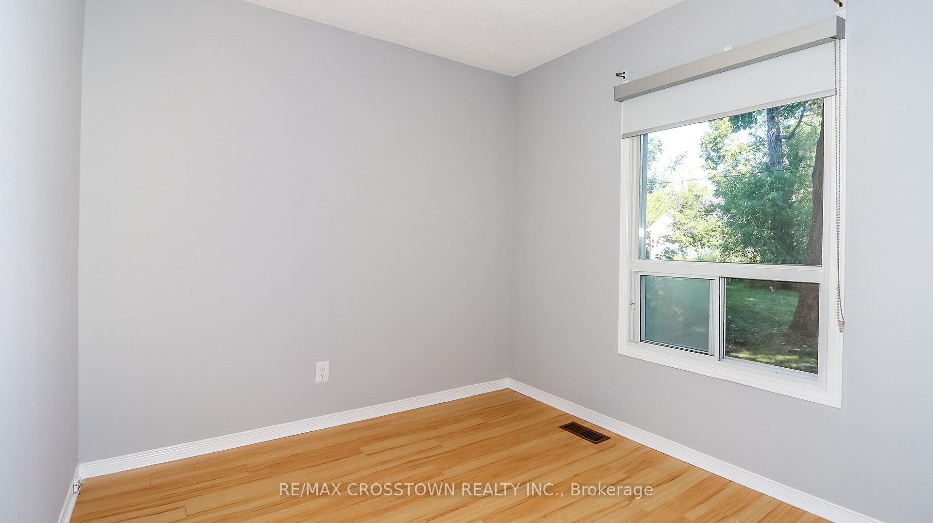 Photo 14 of 673 Roberts Road, Innisfil, Alcona — HOMEH