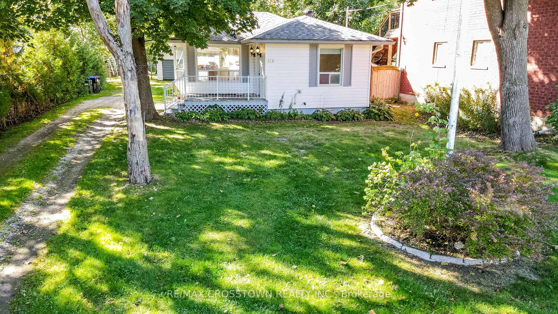 Photo 20 of 673 Roberts Road, Innisfil, Alcona — HOMEH