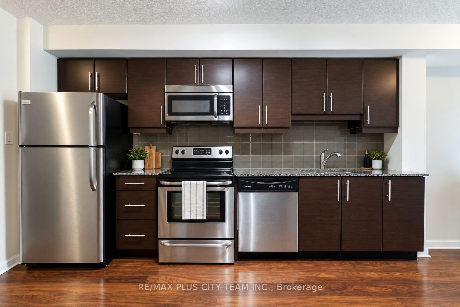 Photo 4 of Unit 1502, 33 Bay Street, Toronto, Waterfront Communities — HOMEH