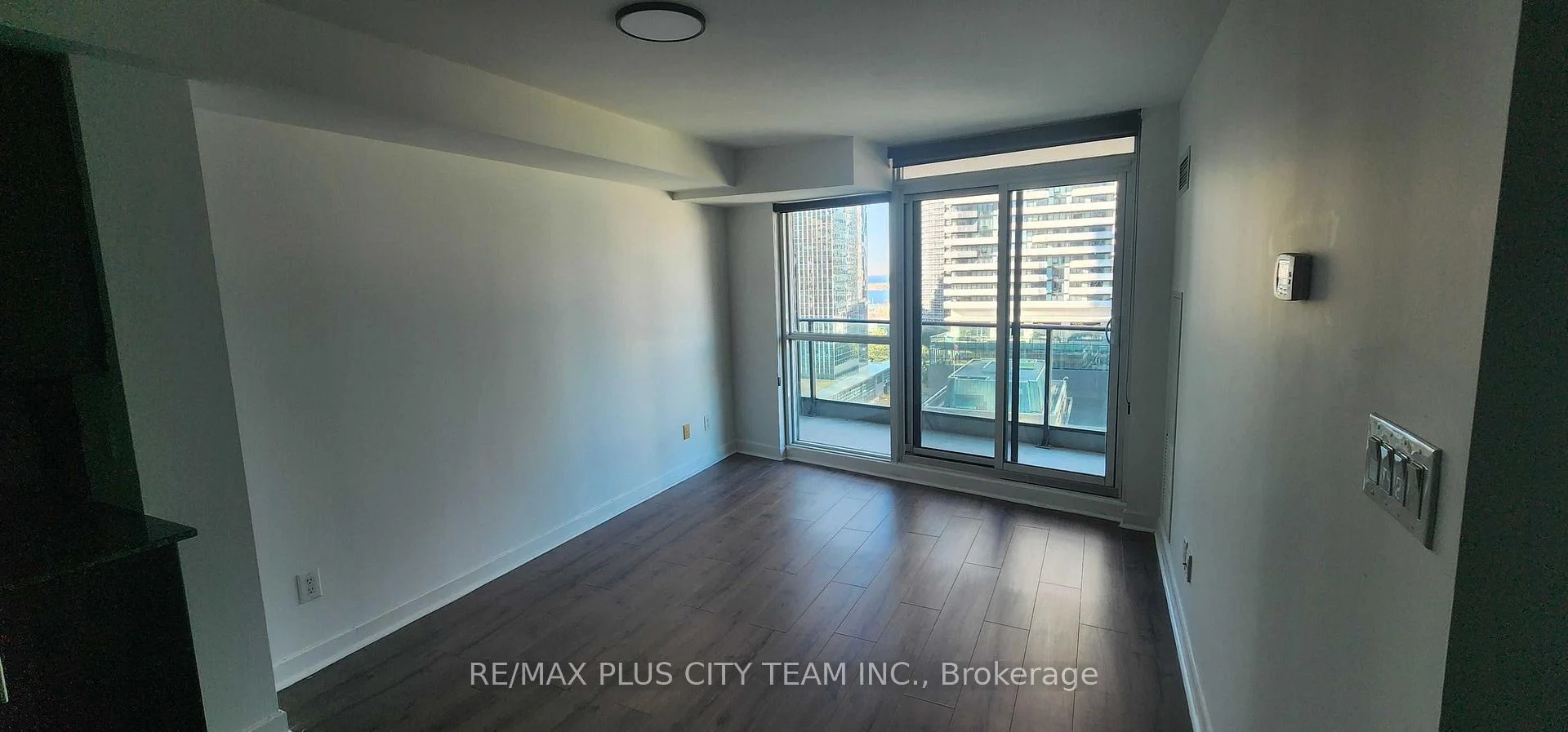 Photo 10 of Unit 1502, 33 Bay Street, Toronto, Waterfront Communities — HOMEH