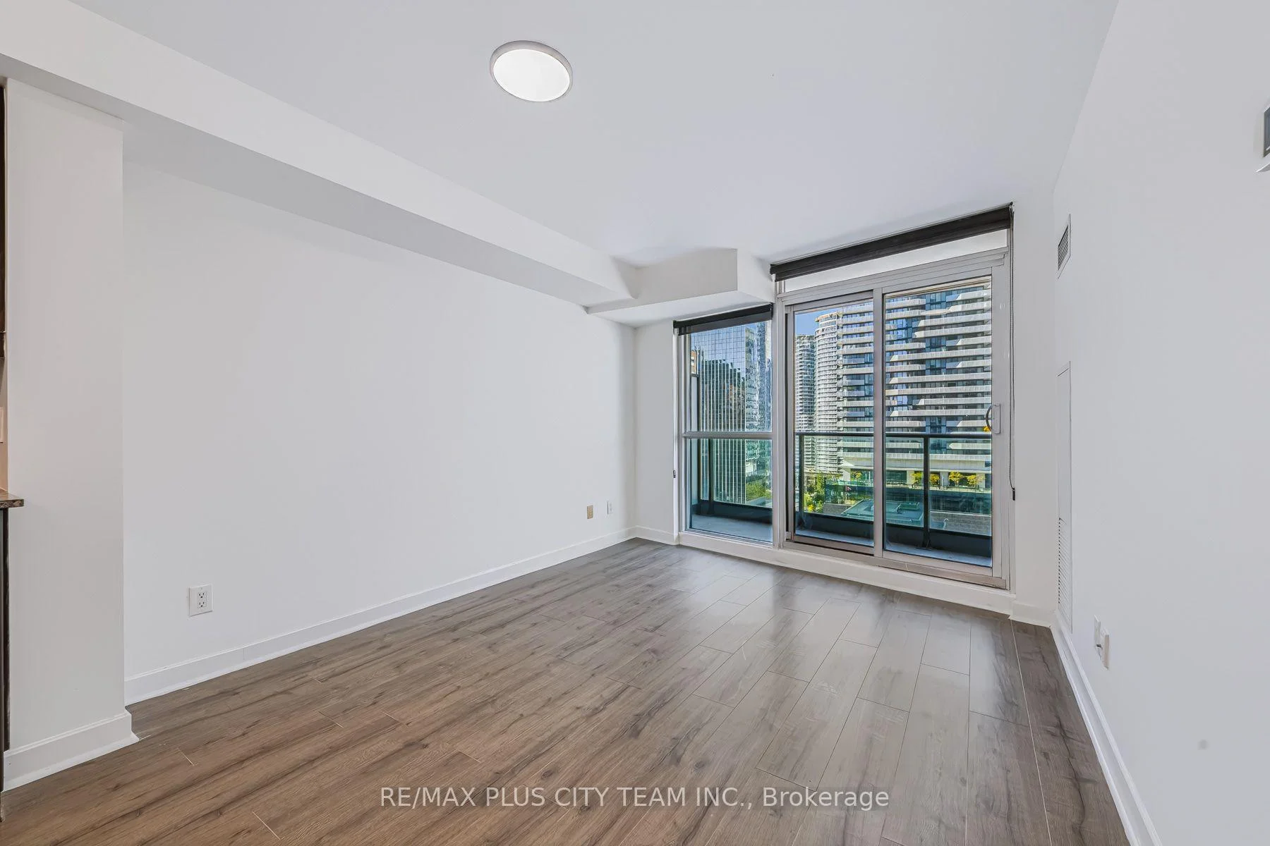 Photo 8 of Unit 1502, 33 Bay Street, Toronto, Waterfront Communities — HOMEH