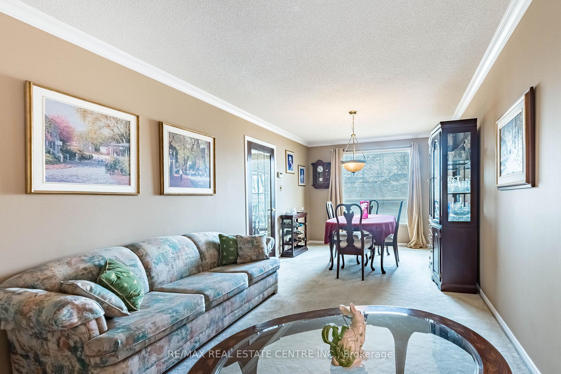 Photo 6 of 82 Candy Crescent, Brampton, Northwood Park — HOMEH