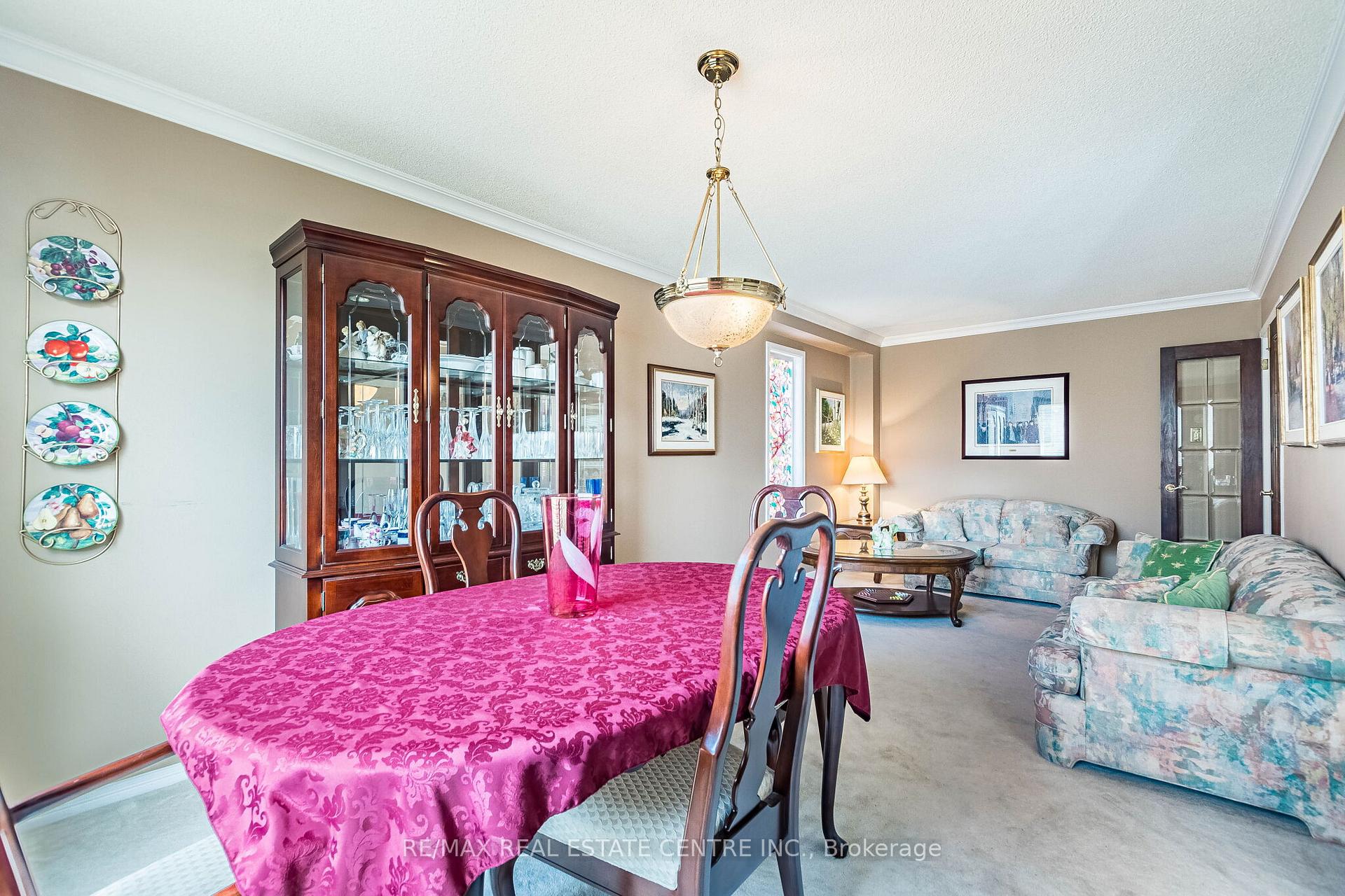 Photo 7 of 82 Candy Crescent, Brampton, Northwood Park — HOMEH