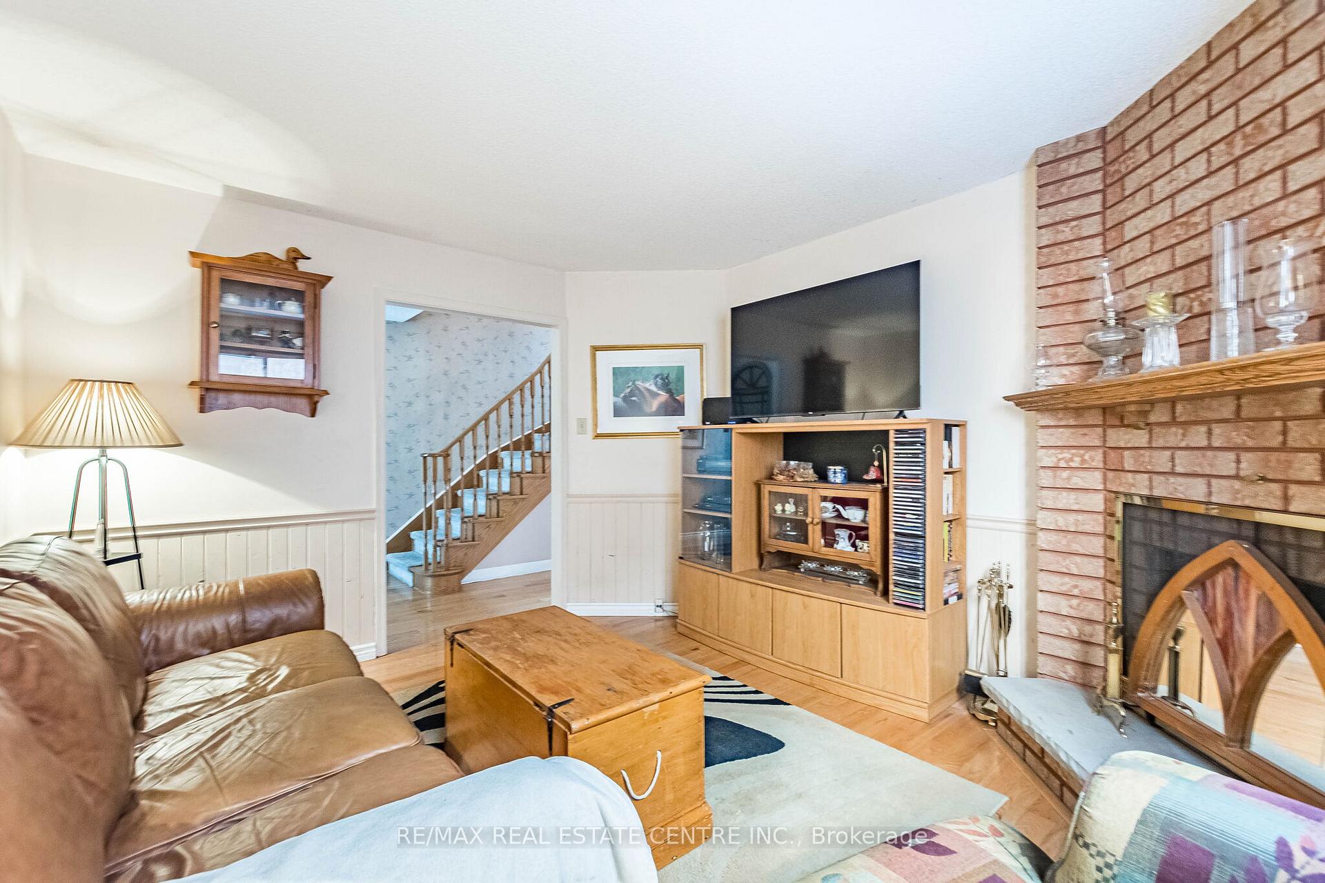 Photo 17 of 82 Candy Crescent, Brampton, Northwood Park — HOMEH