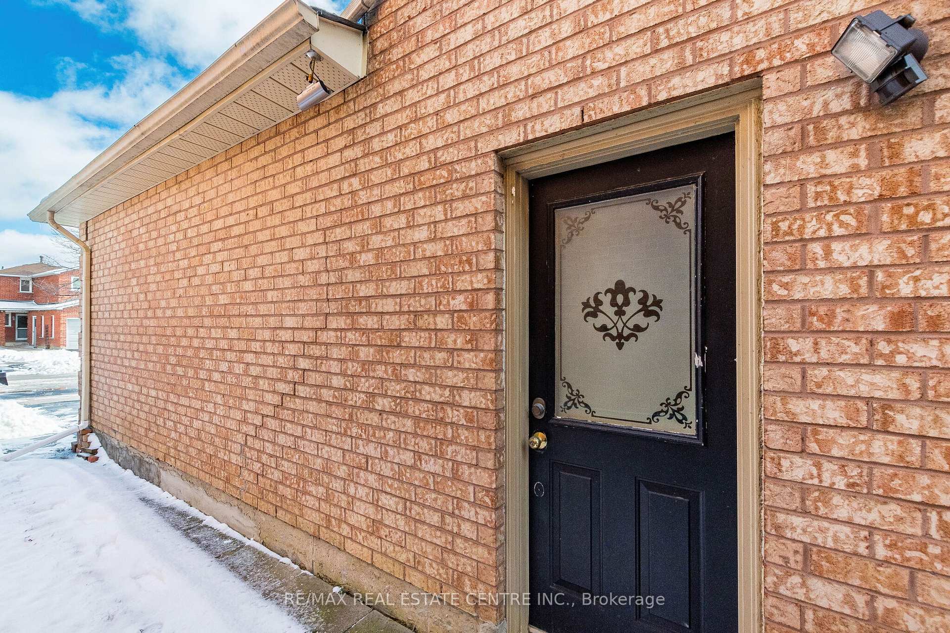 Photo 43 of 82 Candy Crescent, Brampton, Northwood Park — HOMEH