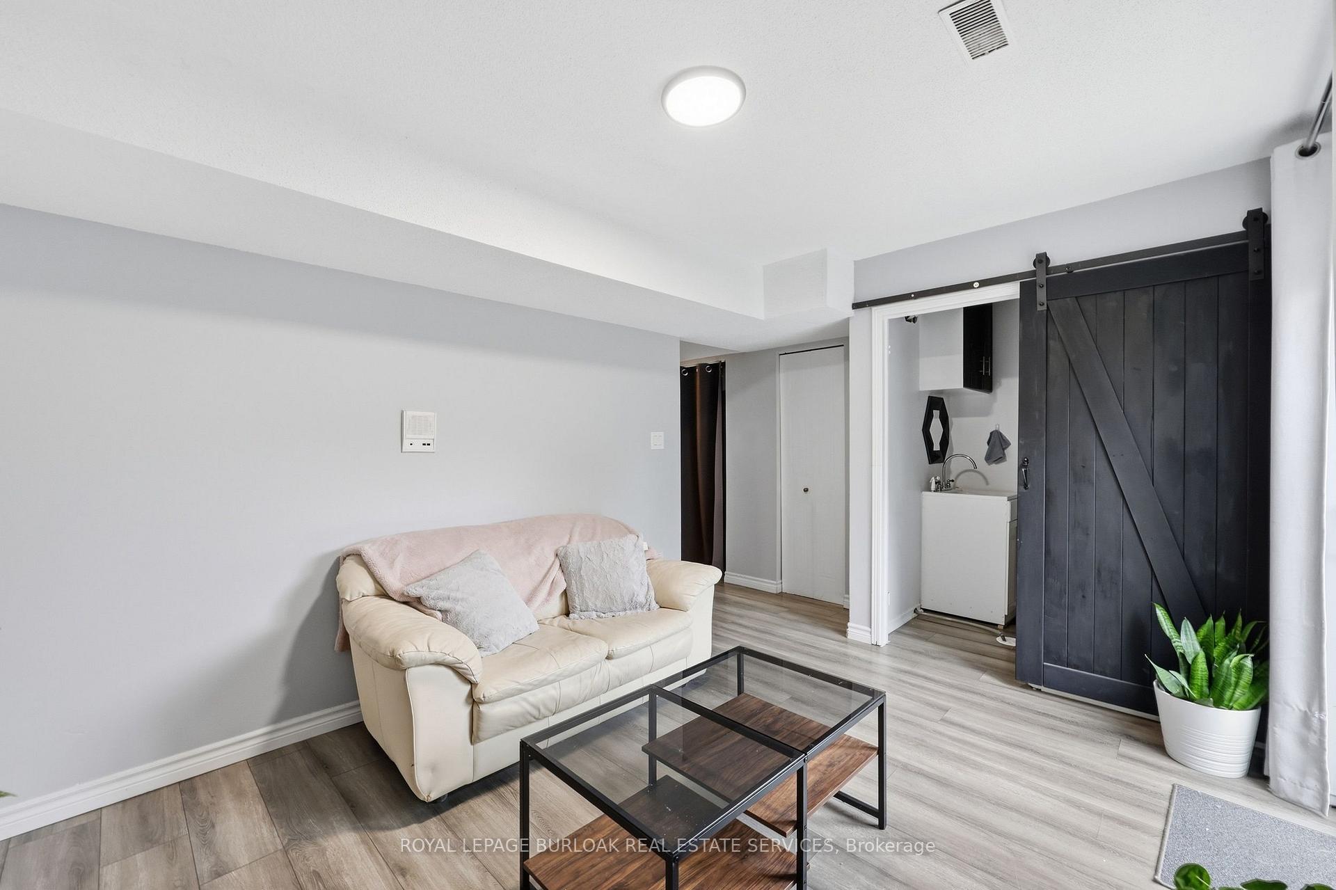 Photo 6 of Unit D, 22 Bond Street, Brantford, North Ward — HOMEH