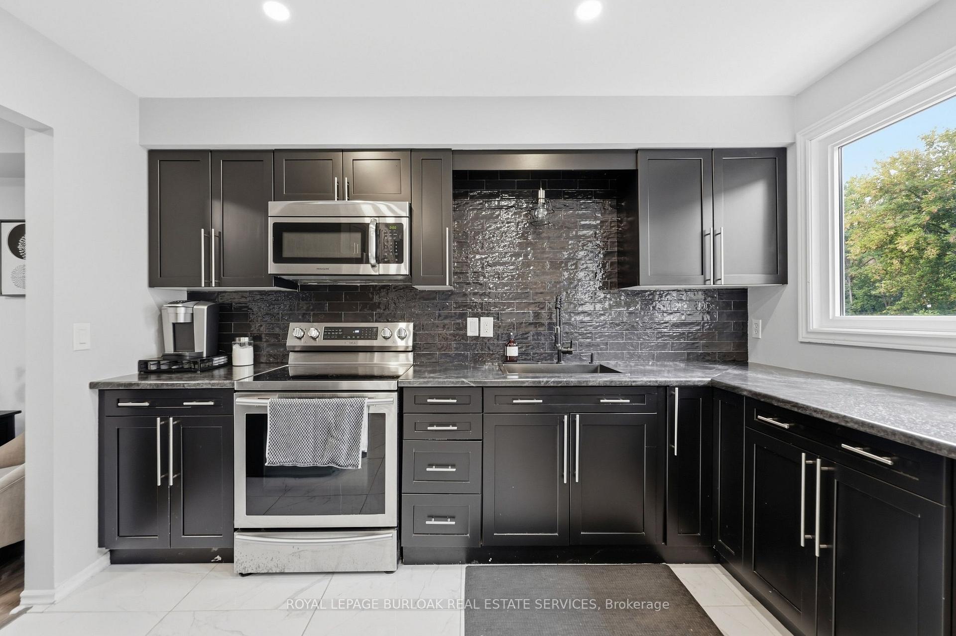 Photo 14 of Unit D, 22 Bond Street, Brantford, North Ward — HOMEH