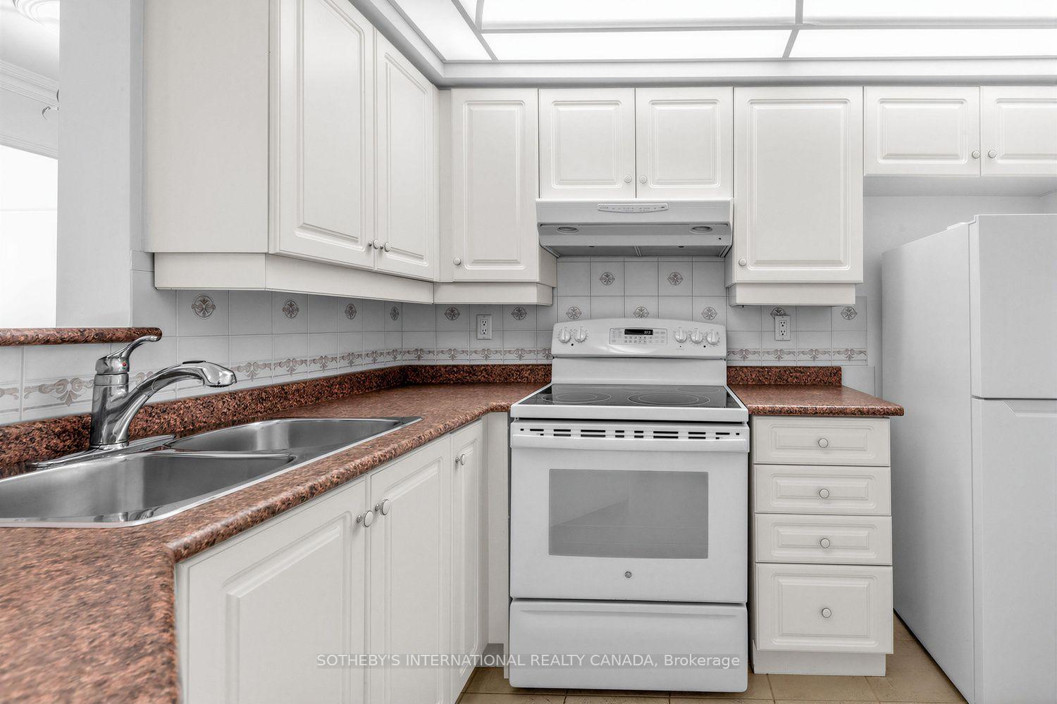 Photo 25 of Unit 704, 38 Avoca Avenue, Toronto, Rosedale-Moore Park — HOMEH