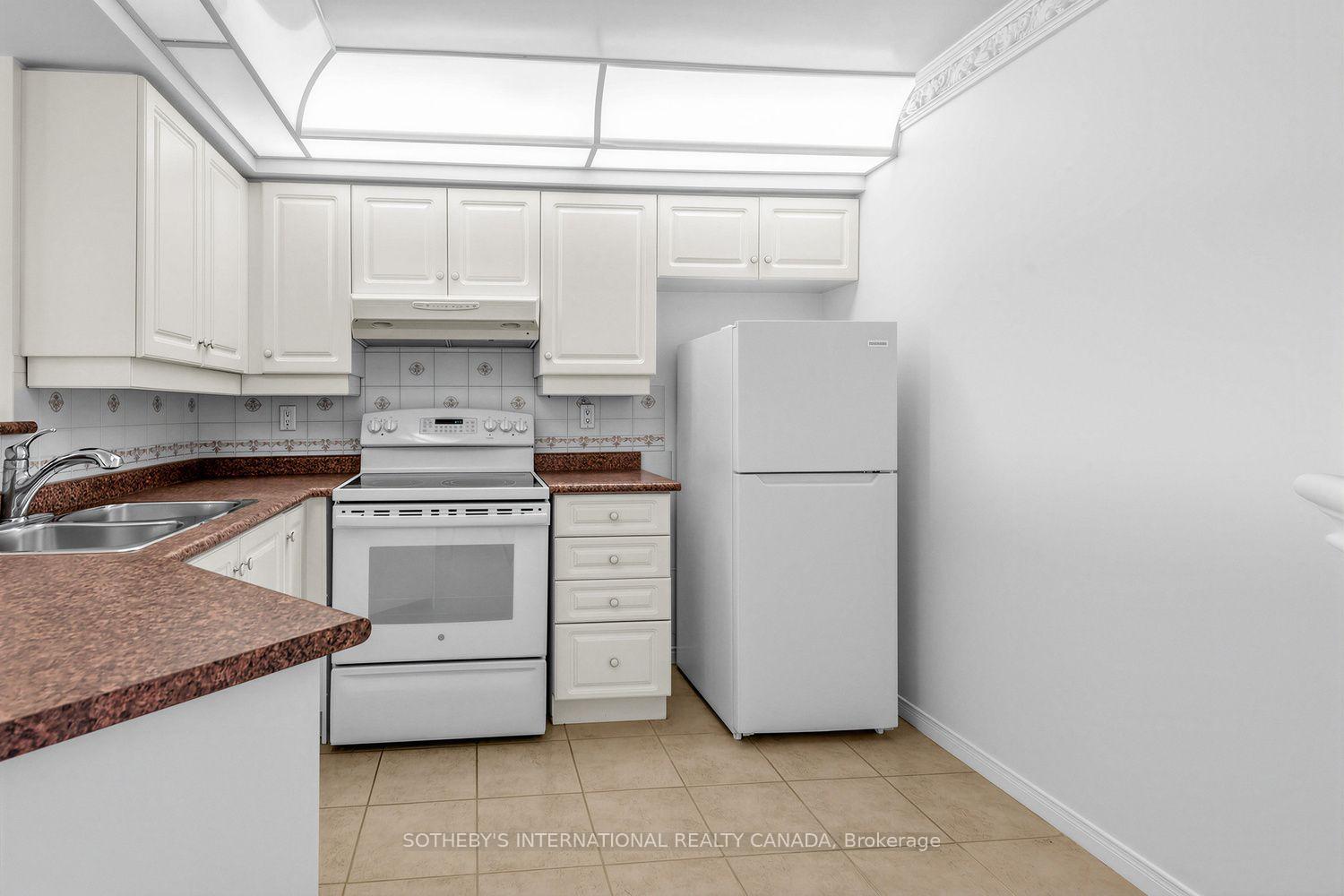 Photo 29 of Unit 704, 38 Avoca Avenue, Toronto, Rosedale-Moore Park — HOMEH