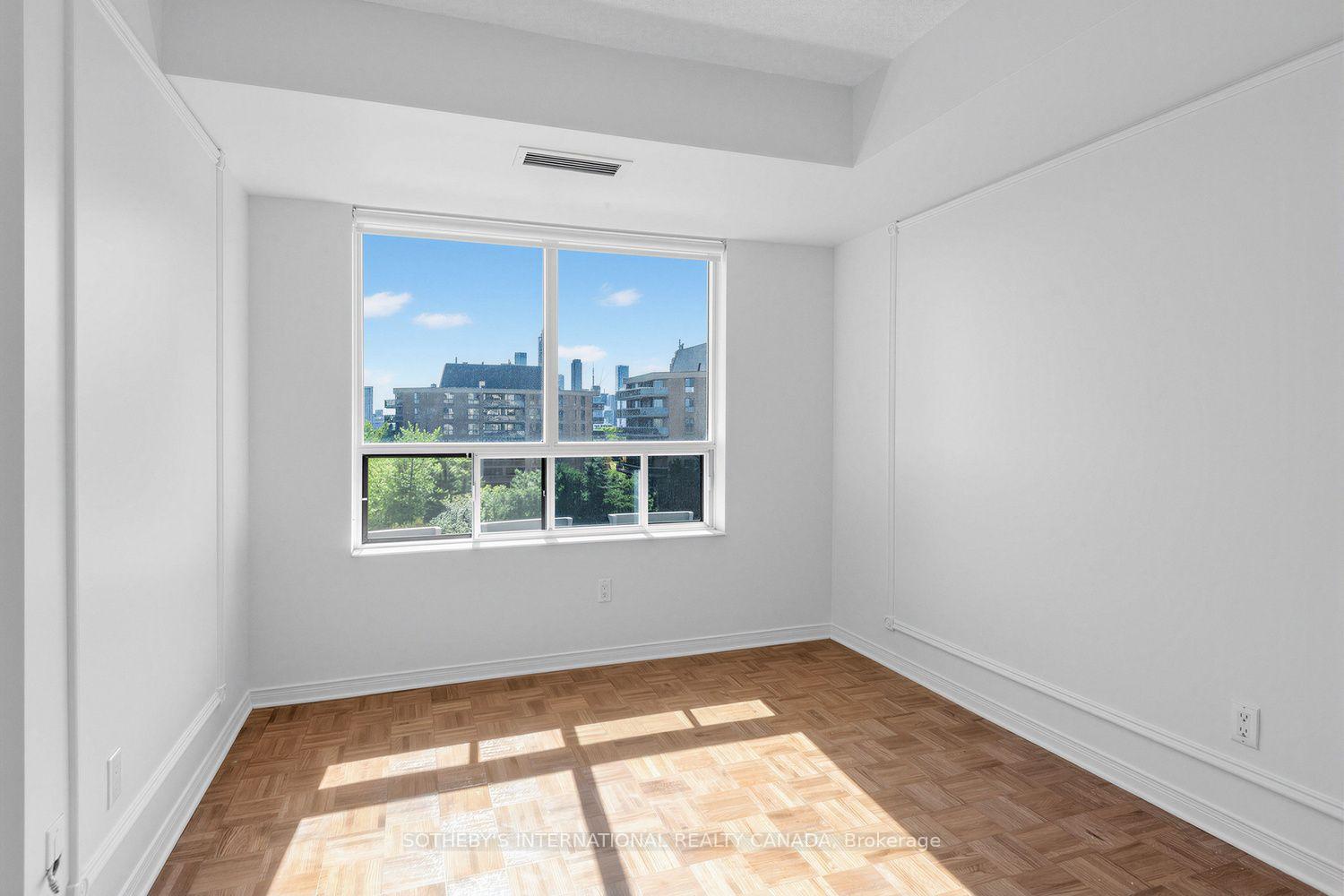 Photo 39 of Unit 704, 38 Avoca Avenue, Toronto, Rosedale-Moore Park — HOMEH