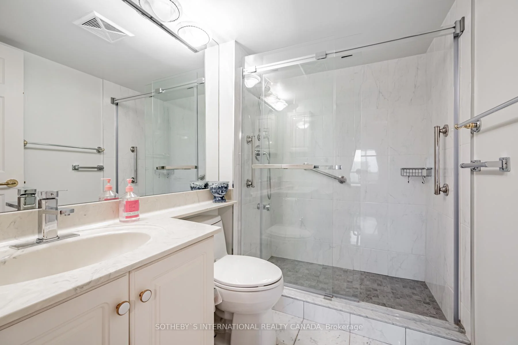 Photo 42 of Unit 704, 38 Avoca Avenue, Toronto, Rosedale-Moore Park — HOMEH