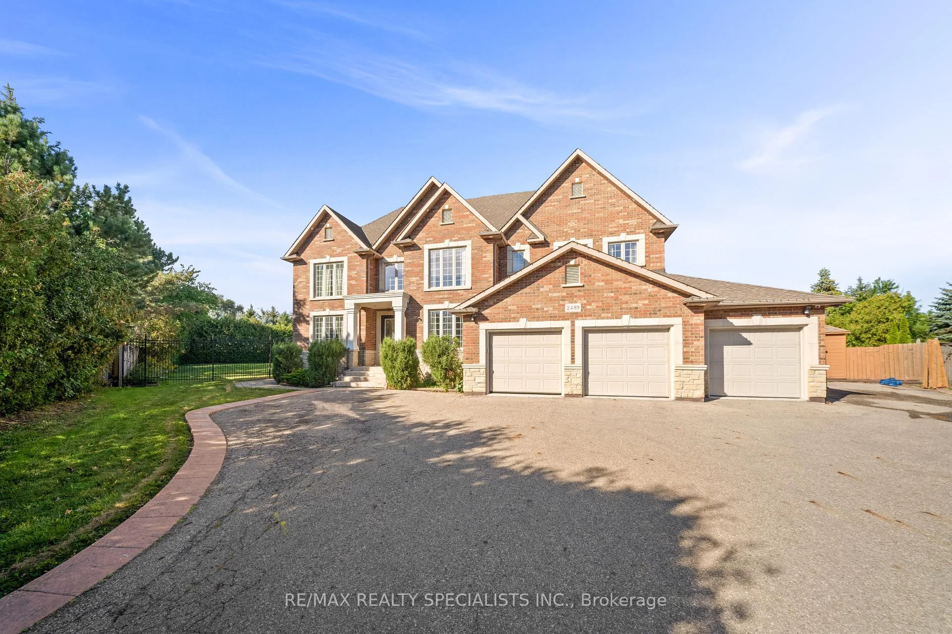 Photo of 2489 Olinda Court