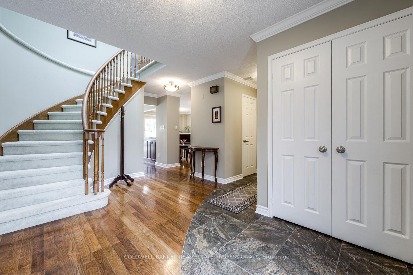 Photo 5 of 90 Longwater Chase, Markham, Unionville — HOMEH