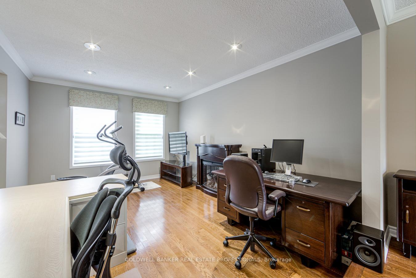 Photo 7 of 90 Longwater Chase, Markham, Unionville — HOMEH