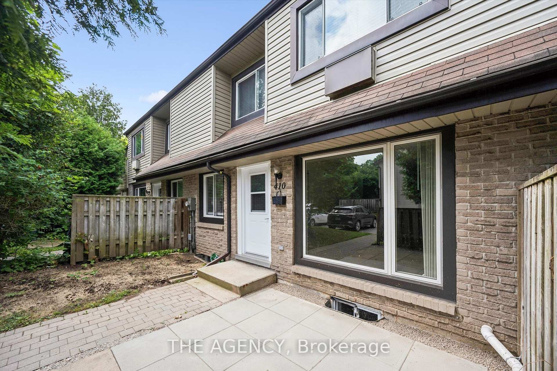 Photo 3 of 410 Scottsdale Drive, Guelph, Dovercliffe Park/Old University — HOMEH
