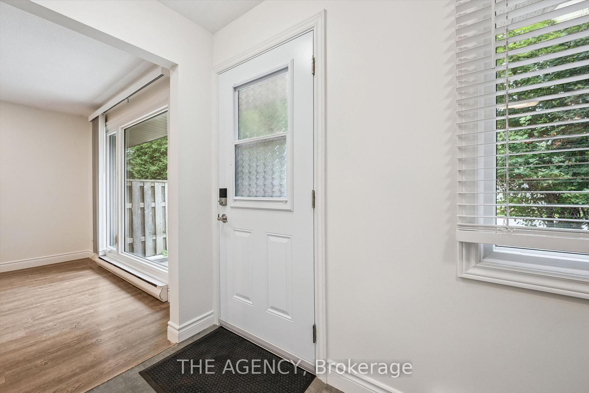 Photo 5 of 410 Scottsdale Drive, Guelph, Dovercliffe Park/Old University — HOMEH