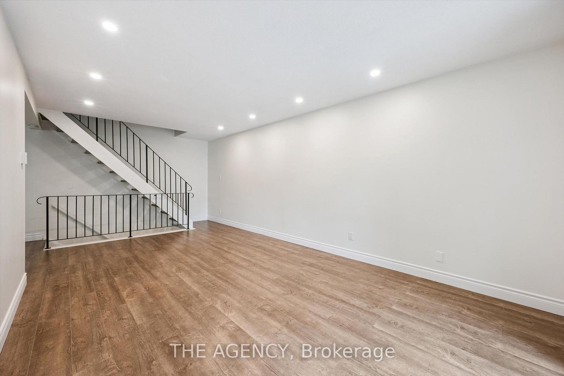 Photo 6 of 410 Scottsdale Drive, Guelph, Dovercliffe Park/Old University — HOMEH