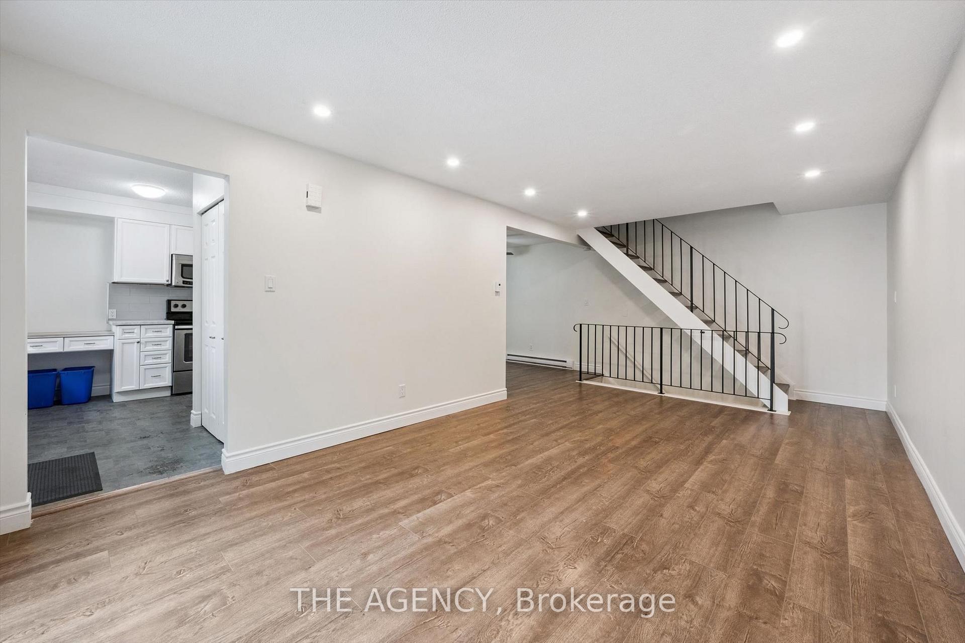 Photo 7 of 410 Scottsdale Drive, Guelph, Dovercliffe Park/Old University — HOMEH