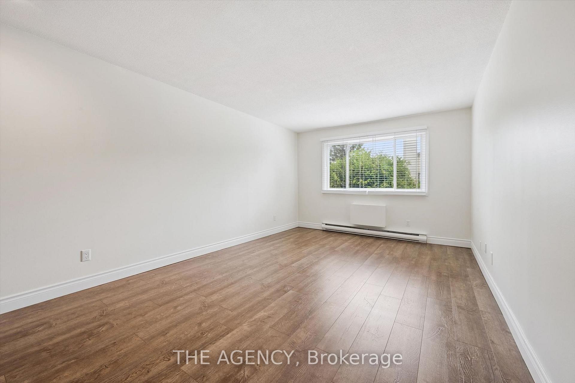 Photo 16 of 410 Scottsdale Drive, Guelph, Dovercliffe Park/Old University — HOMEH