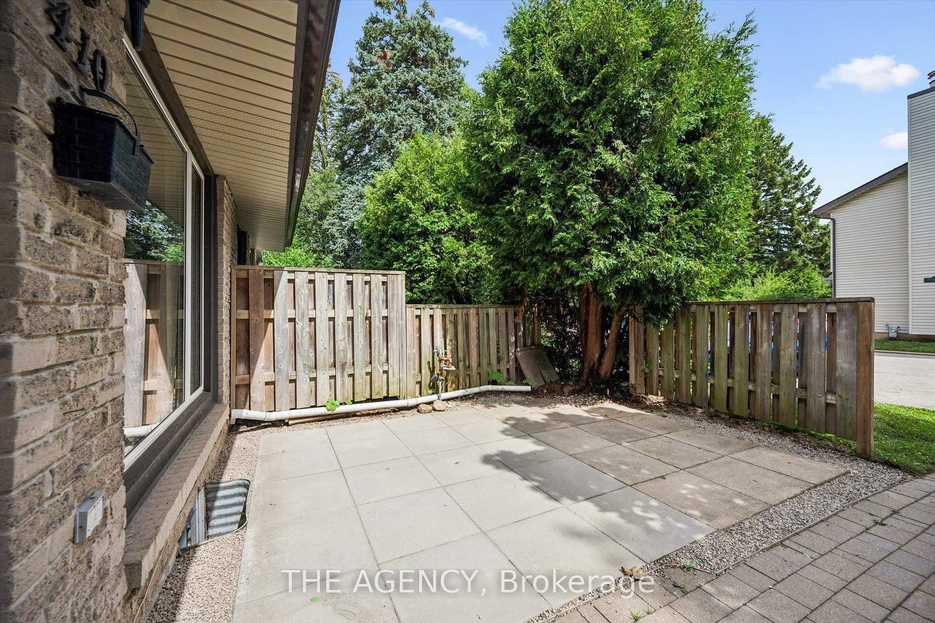 Photo 25 of 410 Scottsdale Drive, Guelph, Dovercliffe Park/Old University — HOMEH