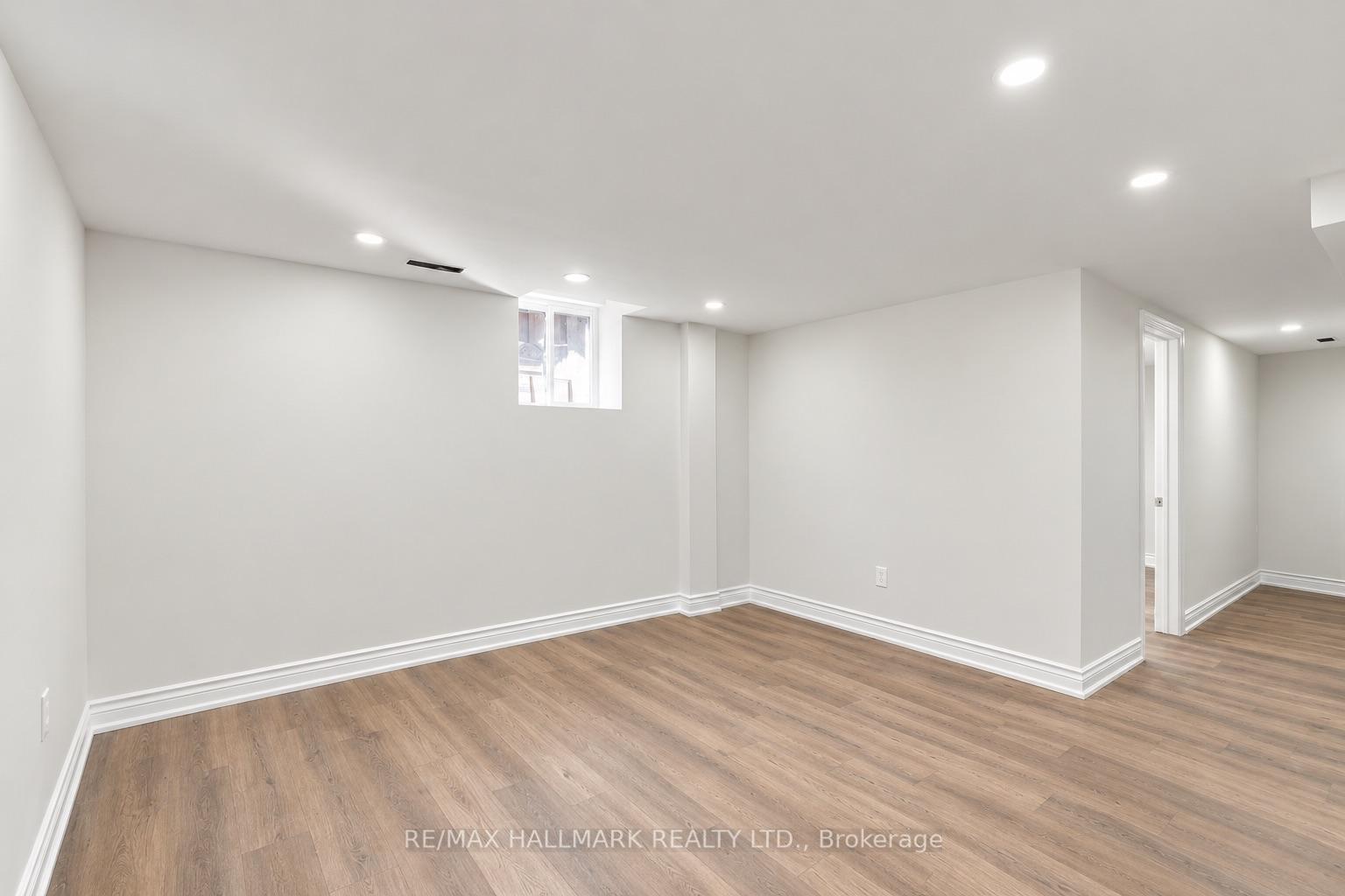 Photo 5 of Unit Lower Level, 118 Bendamere Crescent, Markham, Raymerville — HOMEH