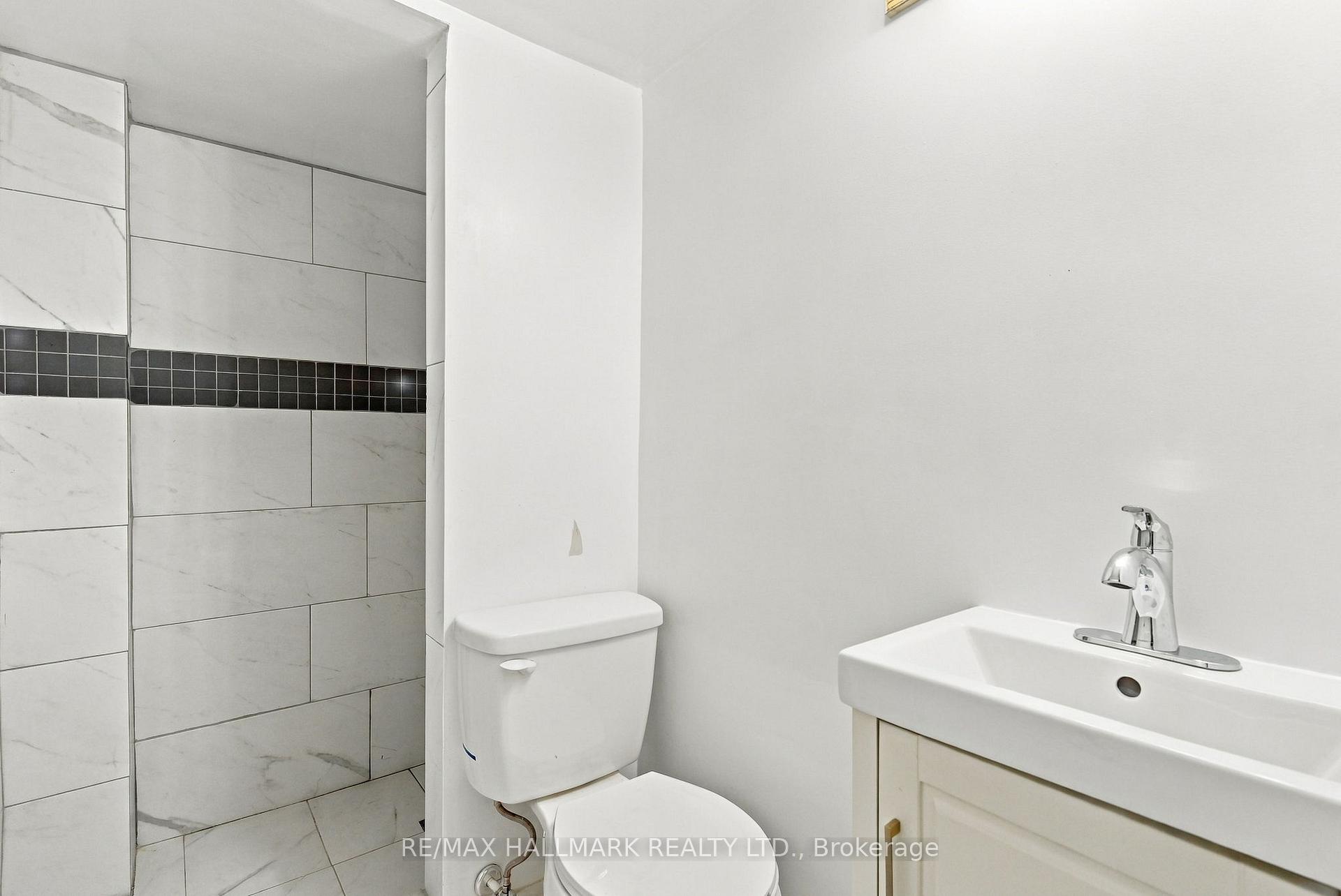 Photo 18 of Unit Lower Level, 118 Bendamere Crescent, Markham, Raymerville — HOMEH
