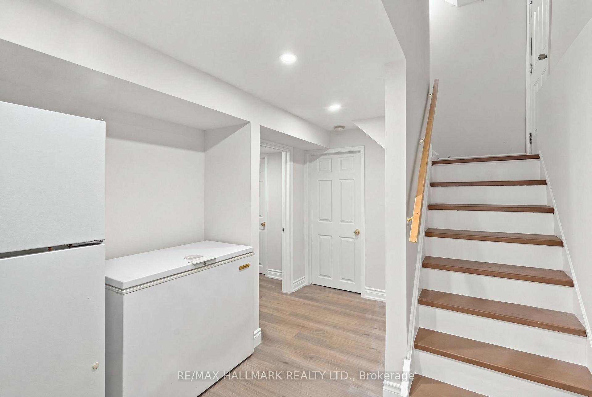 Photo 20 of Unit Lower Level, 118 Bendamere Crescent, Markham, Raymerville — HOMEH