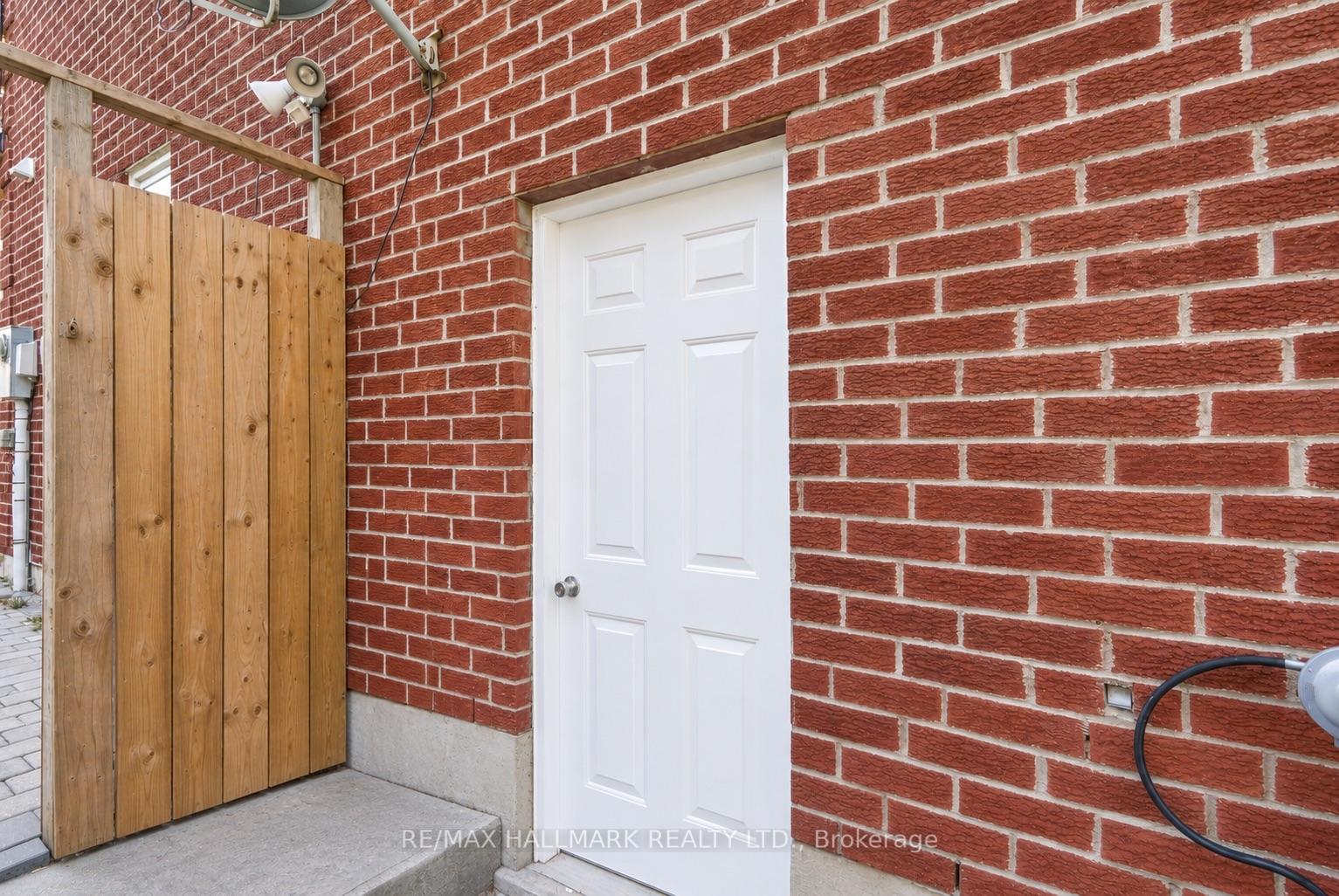 Photo 21 of Unit Lower Level, 118 Bendamere Crescent, Markham, Raymerville — HOMEH