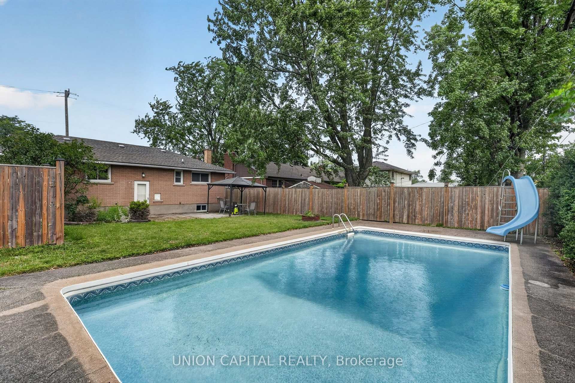 Photo 42 of 30 Collier Road N, Thorold, Thorold Downtown — HOMEH