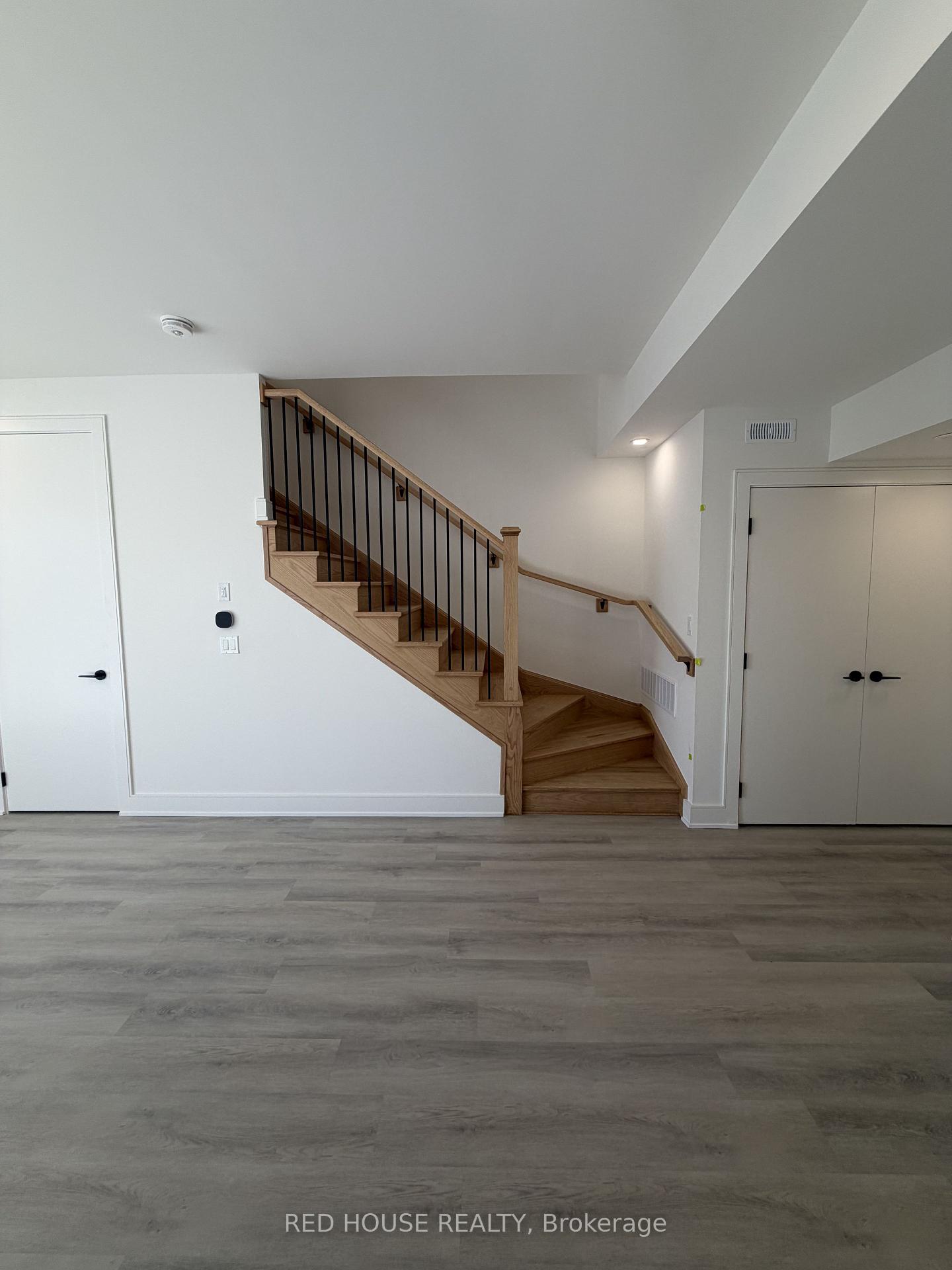 Photo 5 of 210 Ellis Avenue, St. Catharines, Oakdale — HOMEH