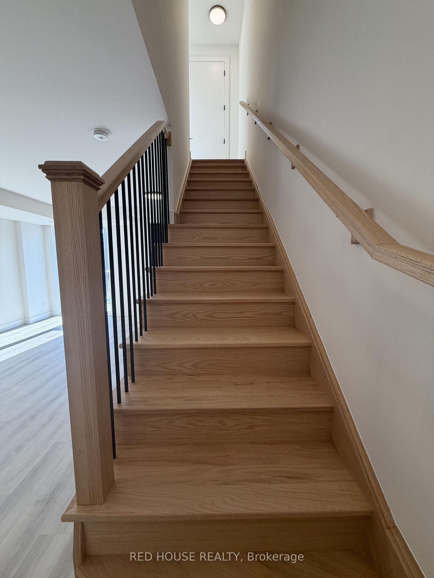 Photo 8 of 210 Ellis Avenue, St. Catharines, Oakdale — HOMEH