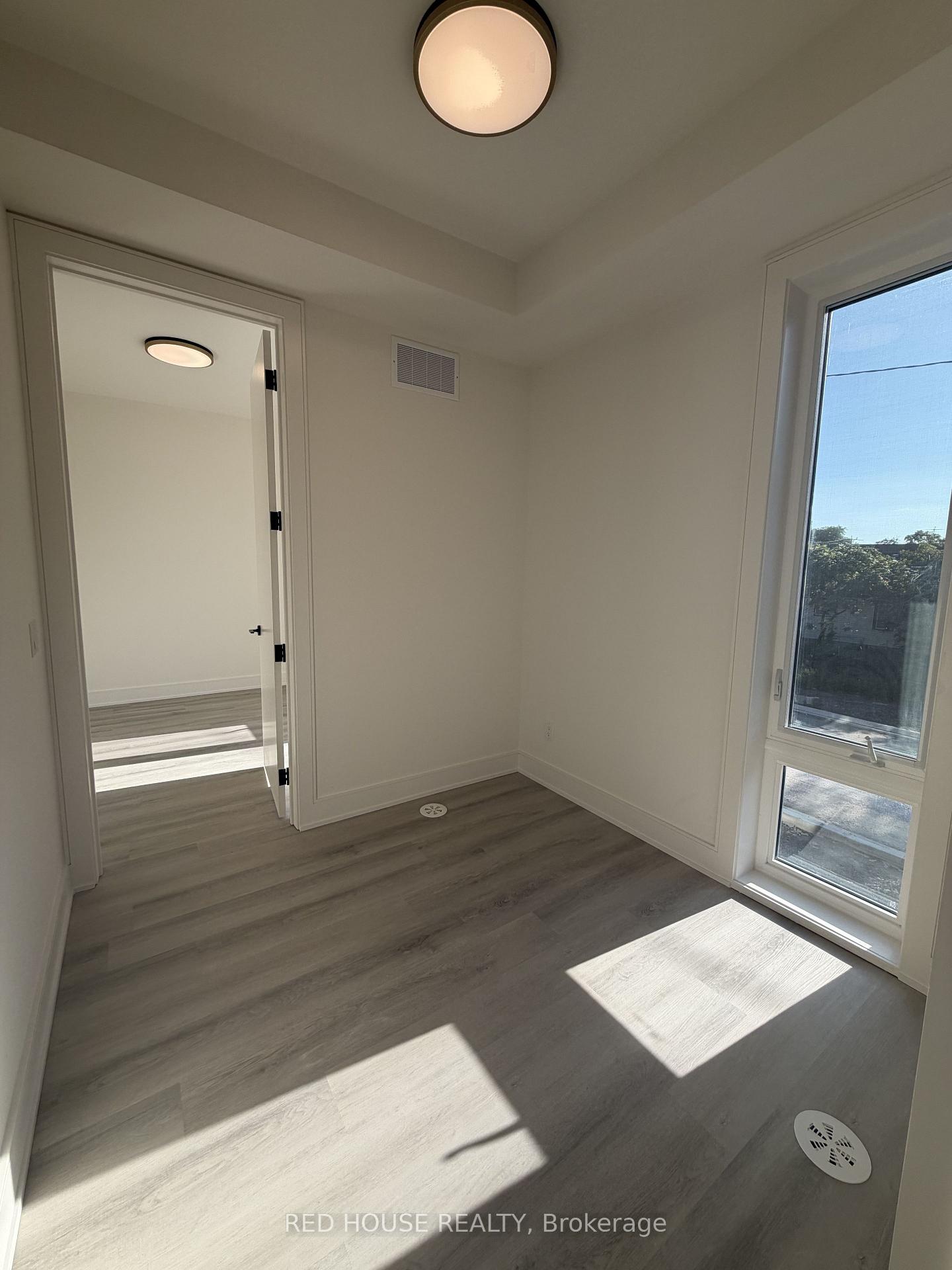 Photo 9 of 210 Ellis Avenue, St. Catharines, Oakdale — HOMEH