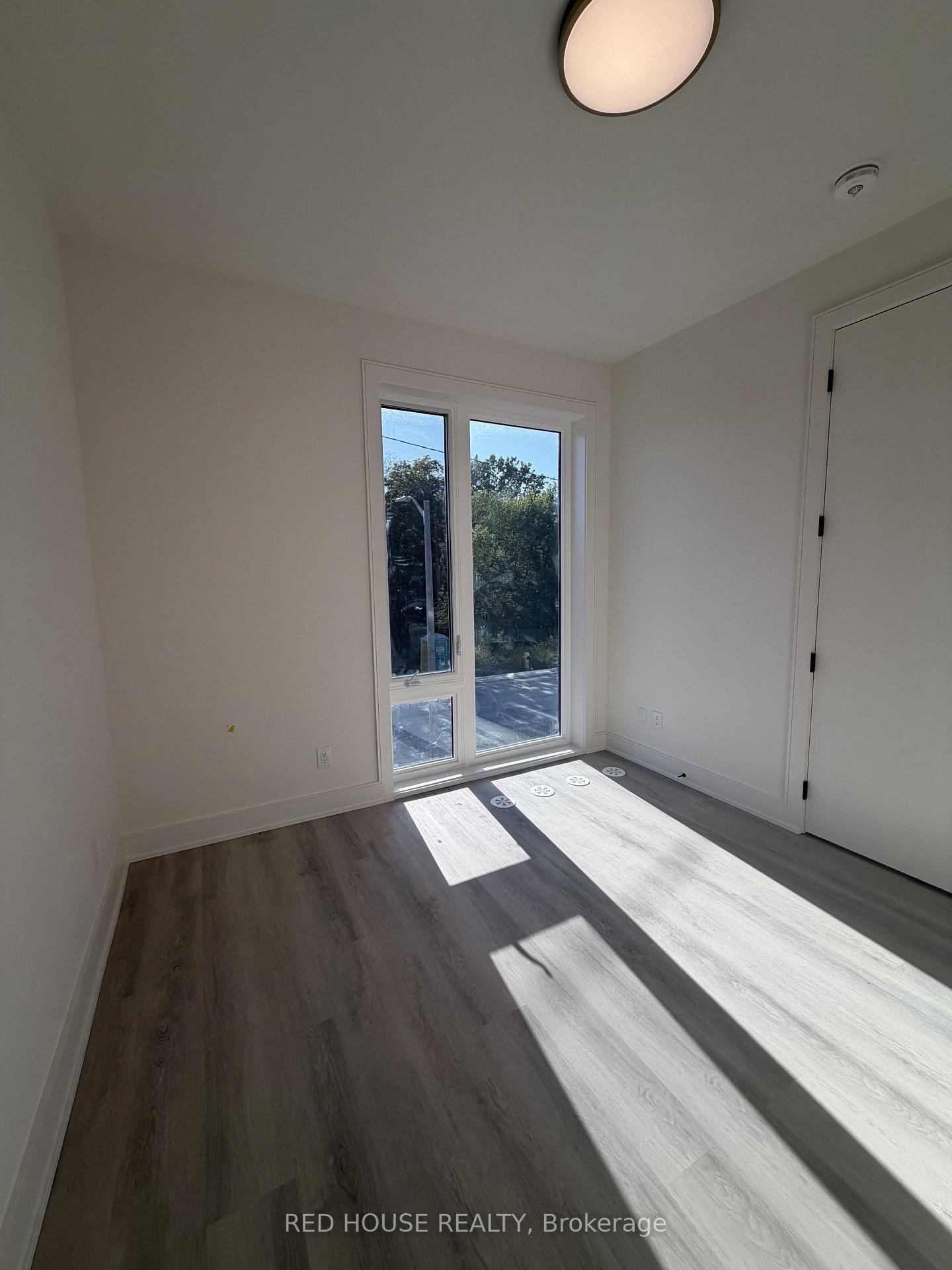 Photo 14 of 210 Ellis Avenue, St. Catharines, Oakdale — HOMEH