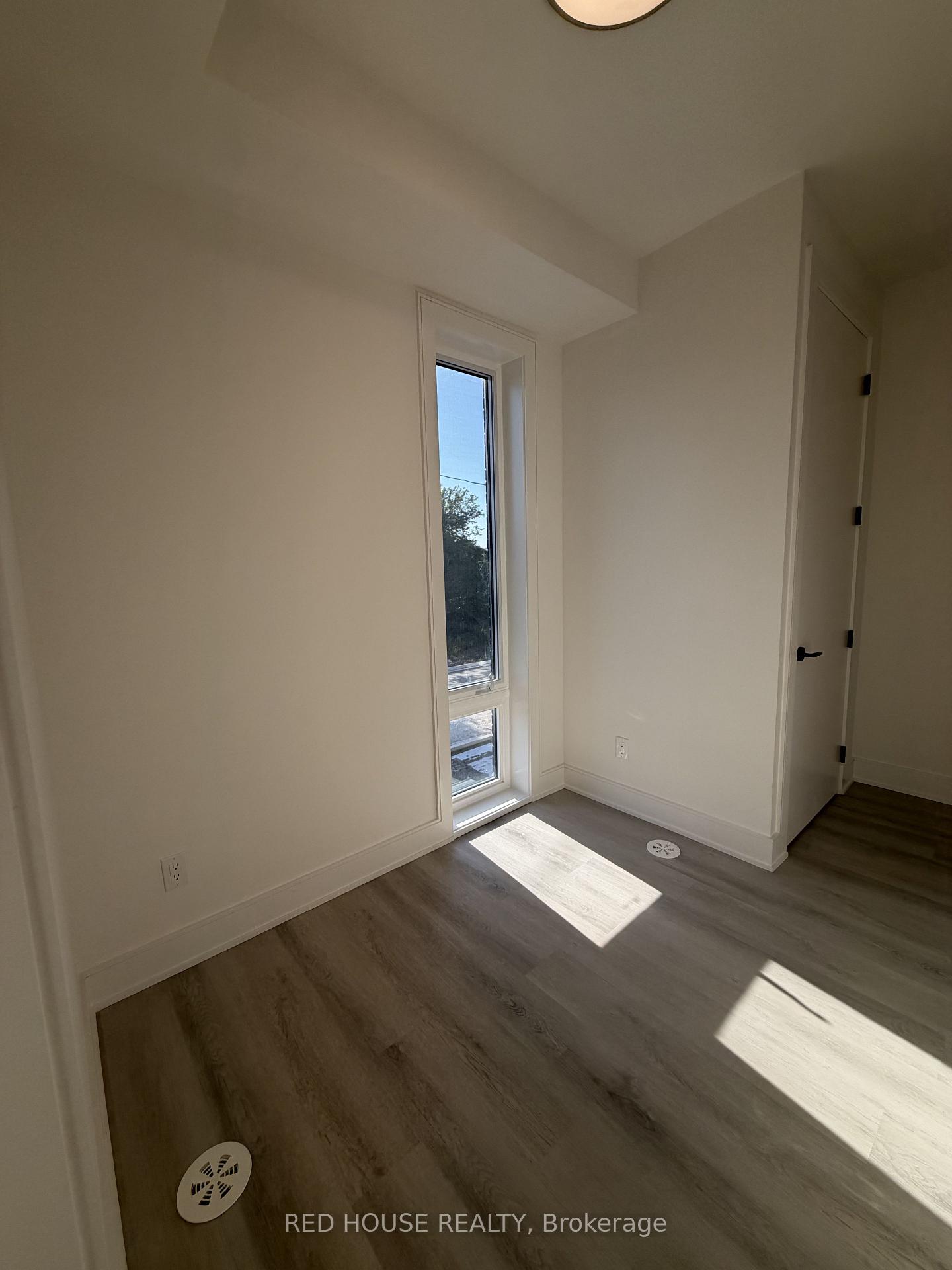 Photo 17 of 210 Ellis Avenue, St. Catharines, Oakdale — HOMEH
