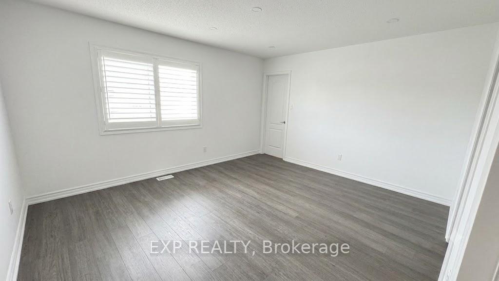 Photo 22 of 215 Remembrance Road, Brampton, Northwest Brampton — HOMEH