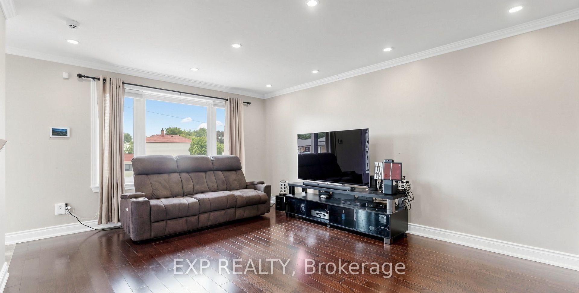 Photo 8 of Unit Main, 71 Addington Crescent, Brampton, Avondale — HOMEH