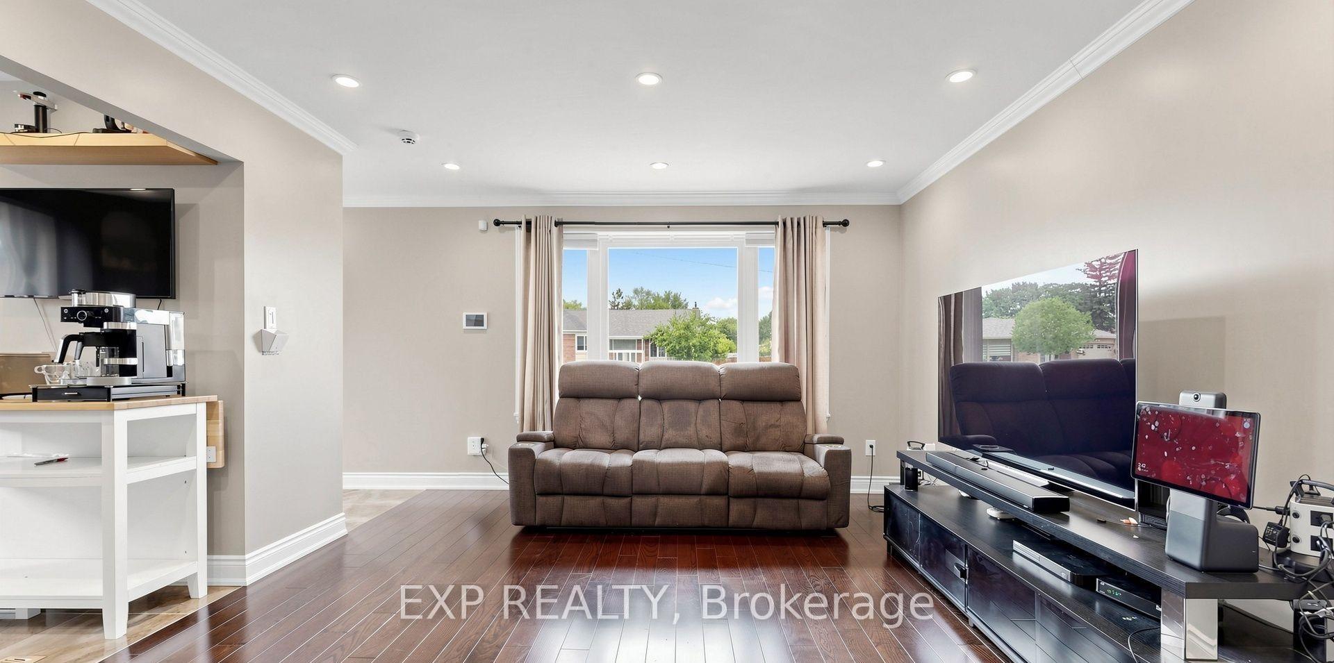 Photo 9 of Unit Main, 71 Addington Crescent, Brampton, Avondale — HOMEH