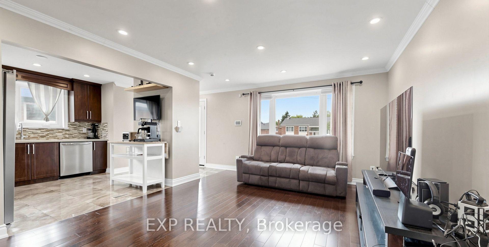 Photo 10 of Unit Main, 71 Addington Crescent, Brampton, Avondale — HOMEH