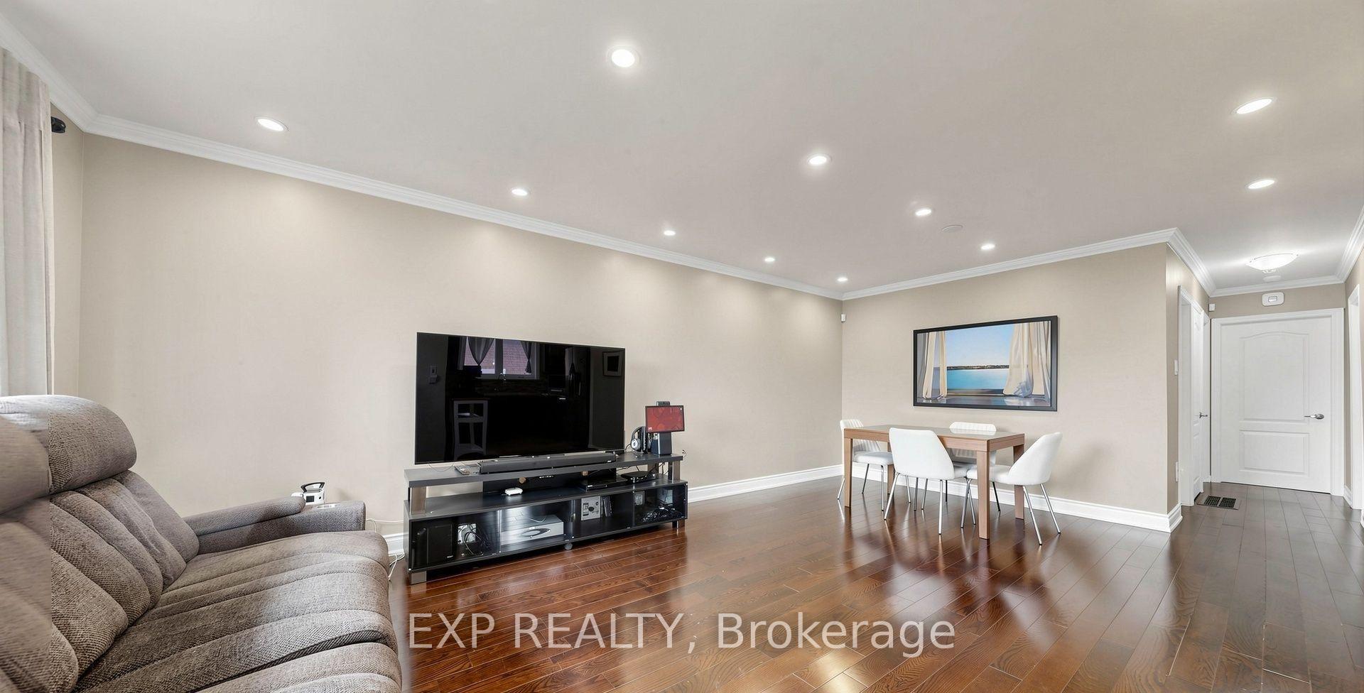 Photo 7 of Unit Main, 71 Addington Crescent, Brampton, Avondale — HOMEH