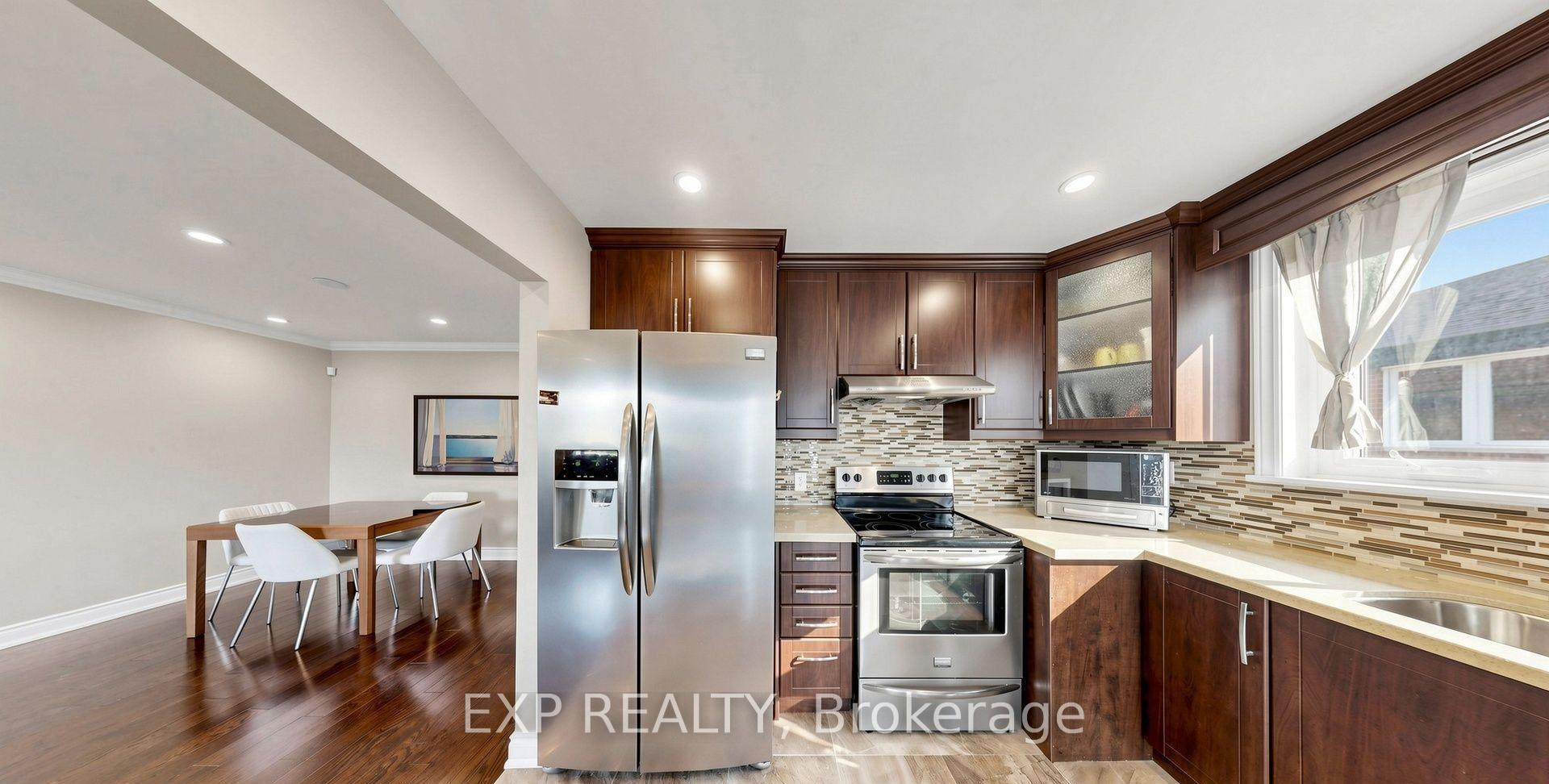Photo 2 of Unit Main, 71 Addington Crescent, Brampton, Avondale — HOMEH