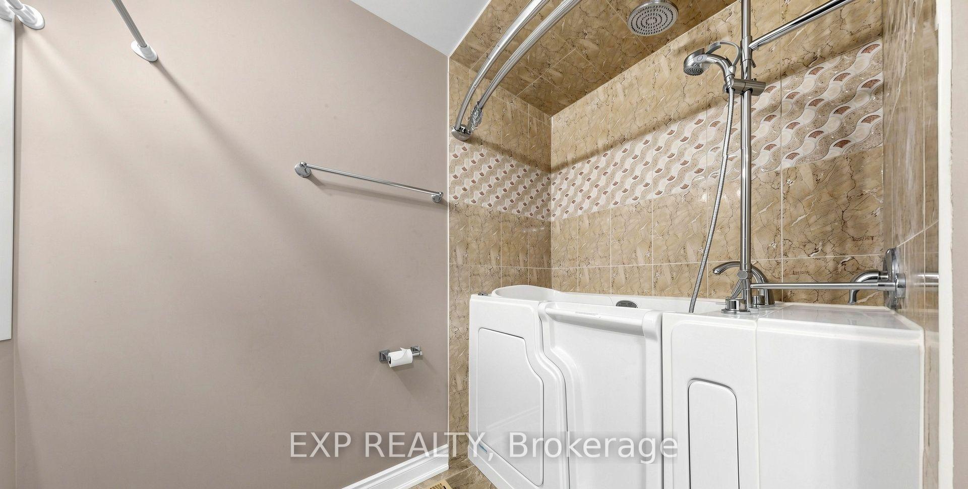 Photo 23 of Unit Main, 71 Addington Crescent, Brampton, Avondale — HOMEH