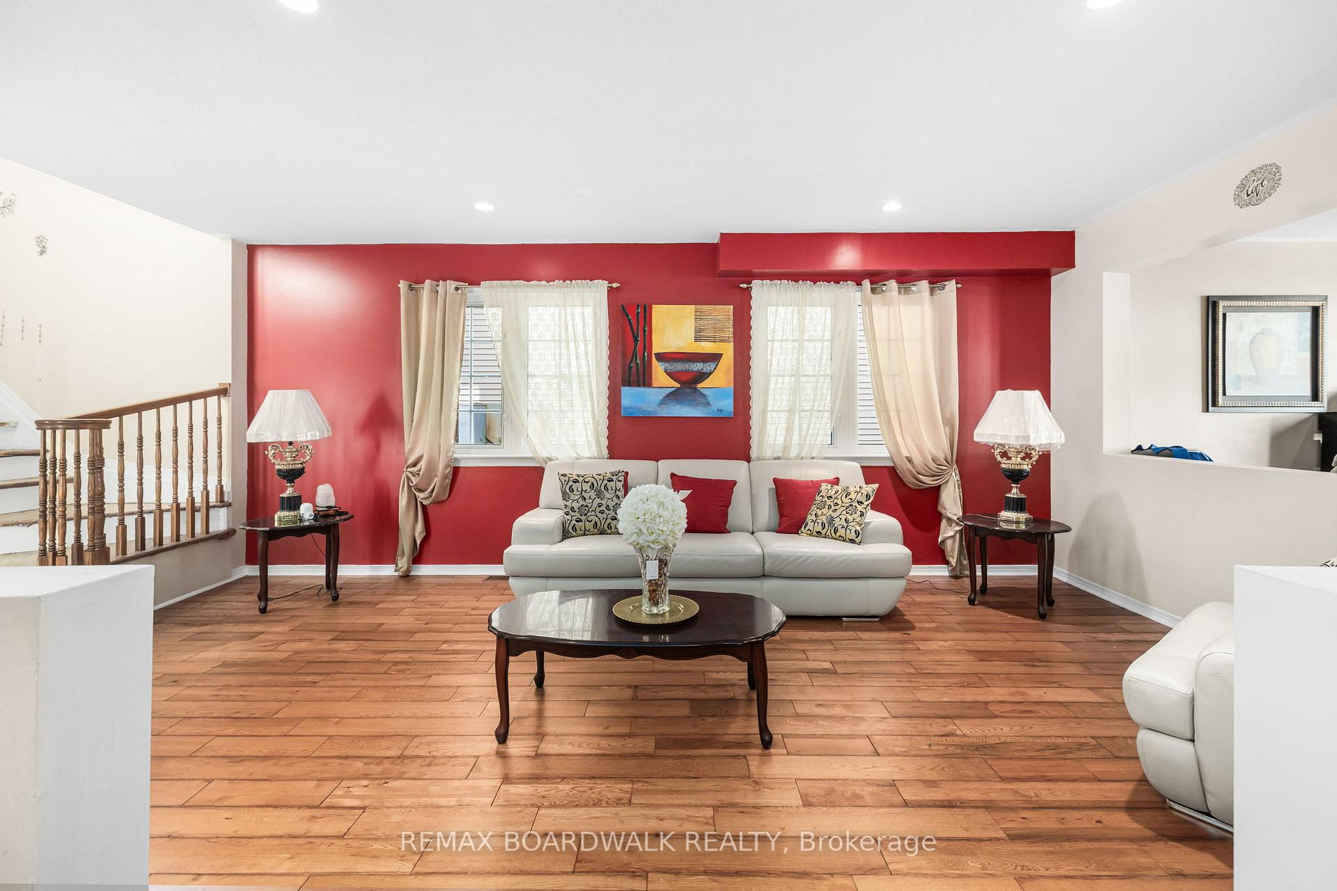 Photo 7 of 21 Kirkstone Private, Ottawa, Barrhaven - Stonebridge — HOMEH