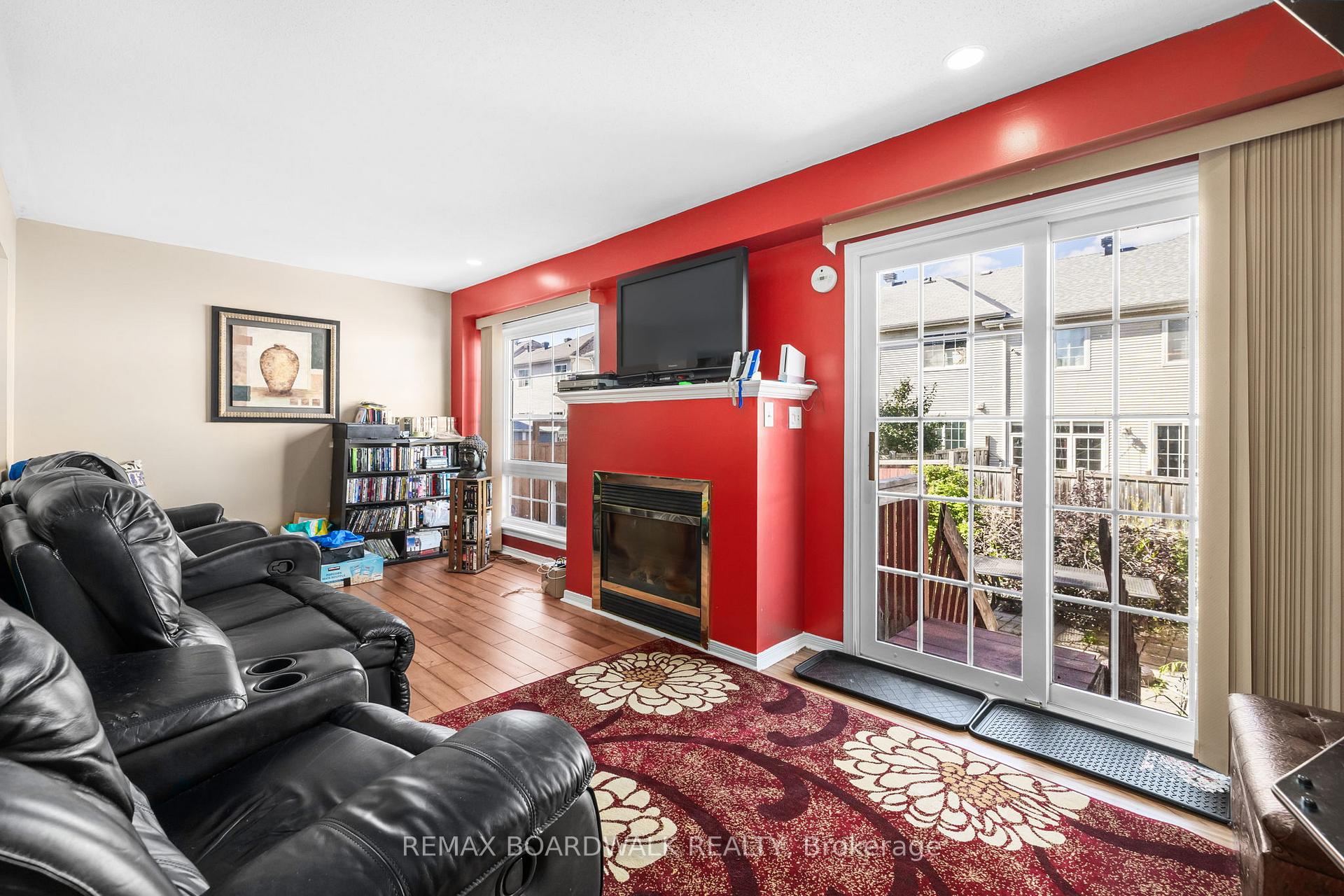 Photo 18 of 21 Kirkstone Private, Ottawa, Barrhaven - Stonebridge — HOMEH