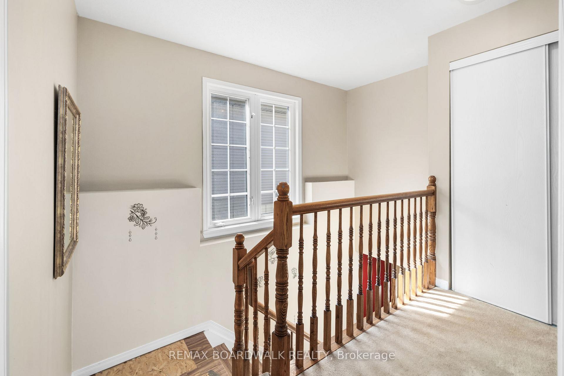 Photo 22 of 21 Kirkstone Private, Ottawa, Barrhaven - Stonebridge — HOMEH