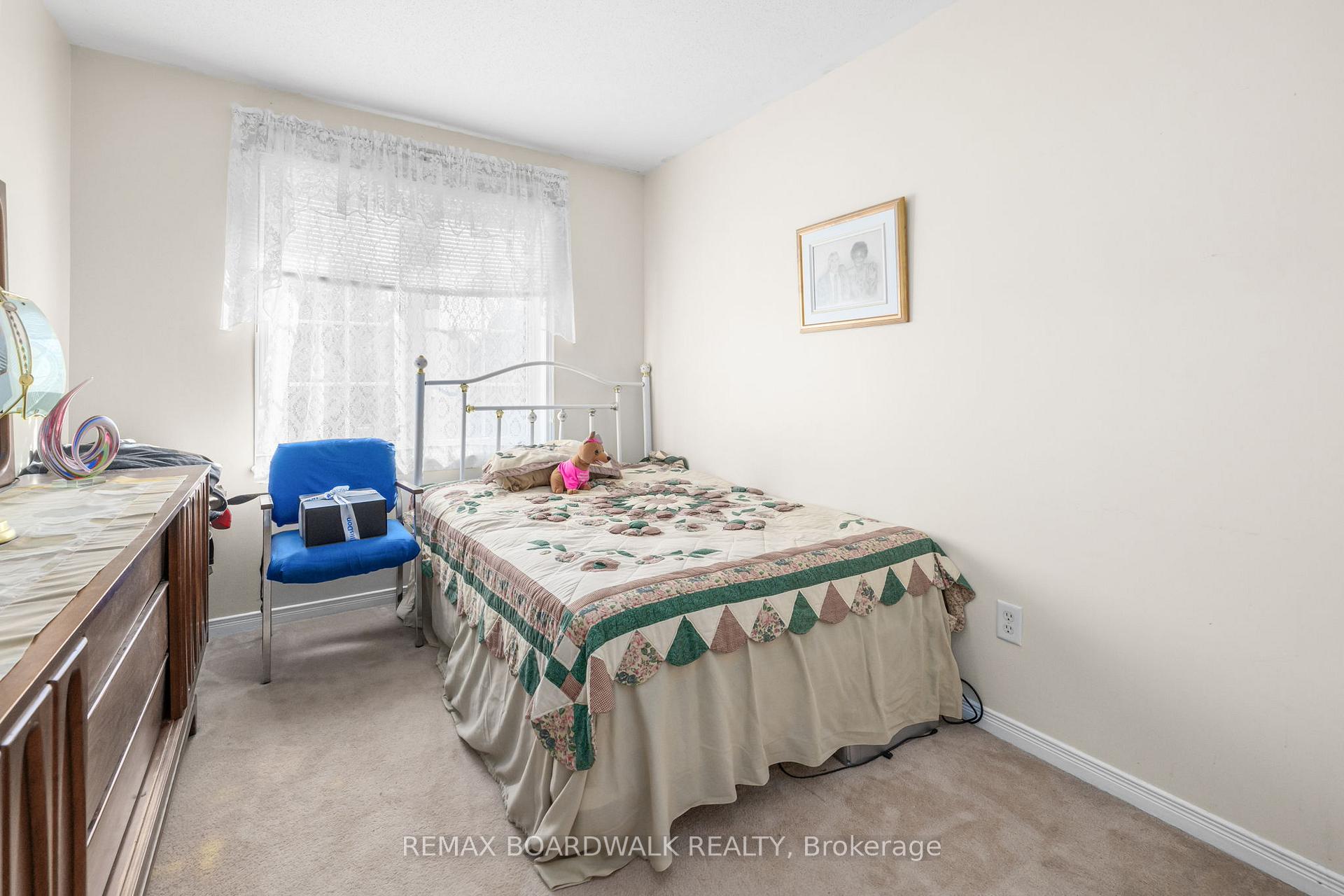 Photo 25 of 21 Kirkstone Private, Ottawa, Barrhaven - Stonebridge — HOMEH