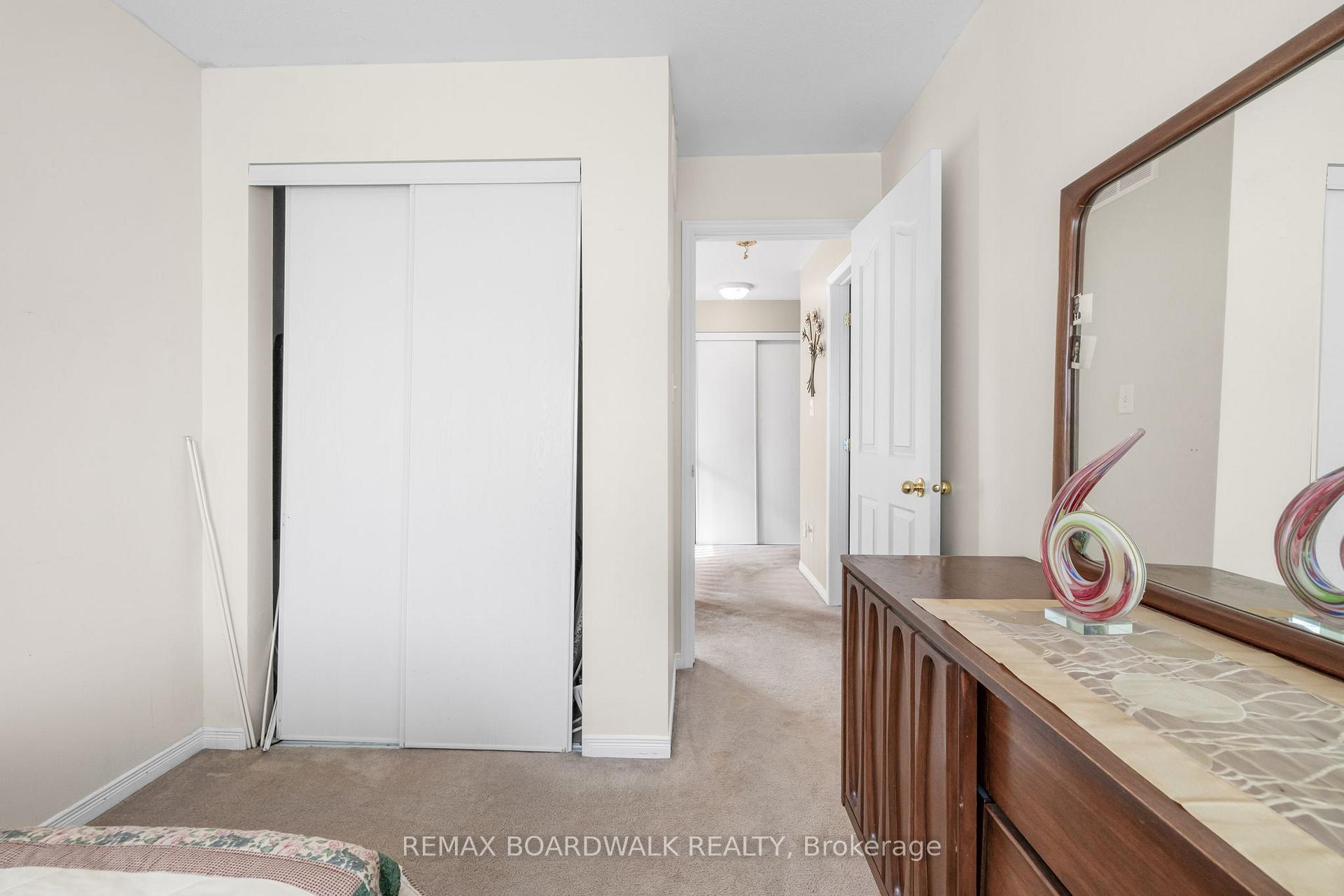 Photo 26 of 21 Kirkstone Private, Ottawa, Barrhaven - Stonebridge — HOMEH