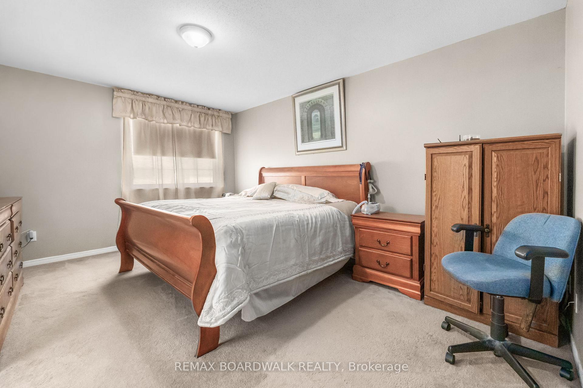 Photo 32 of 21 Kirkstone Private, Ottawa, Barrhaven - Stonebridge — HOMEH